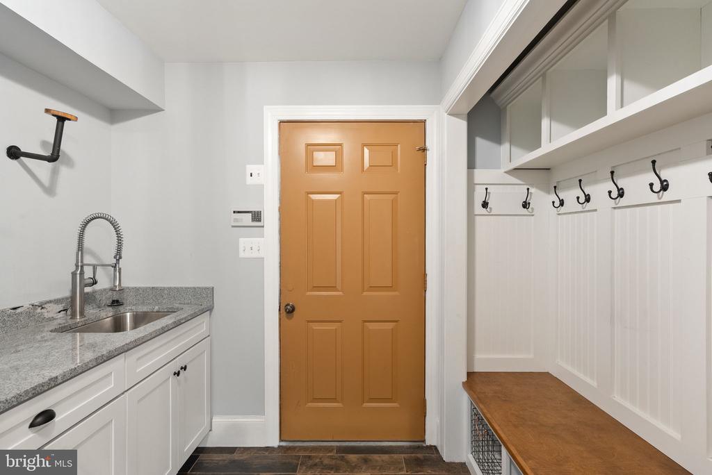 40886 LEWIS COURT