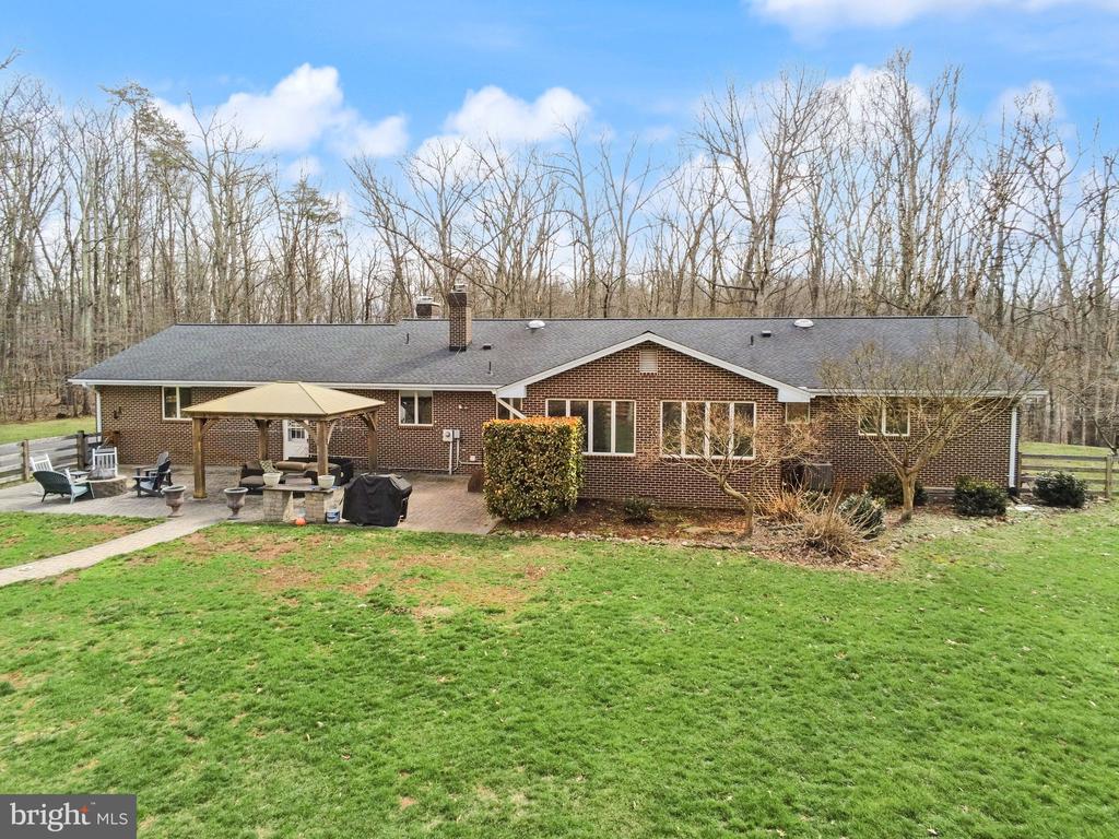 40886 LEWIS COURT