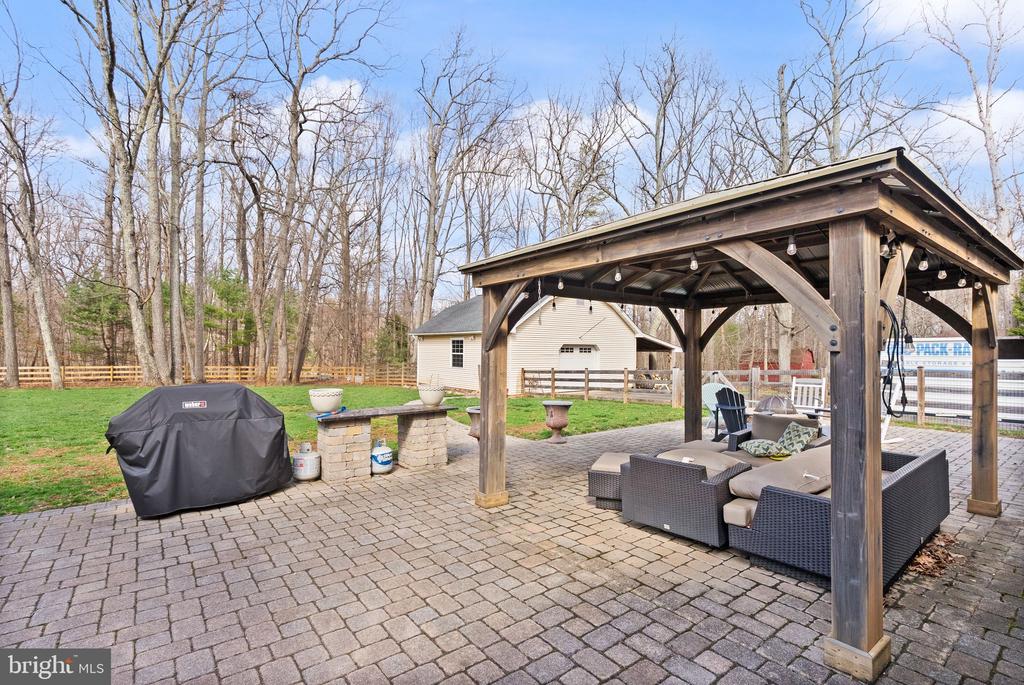 40886 LEWIS COURT