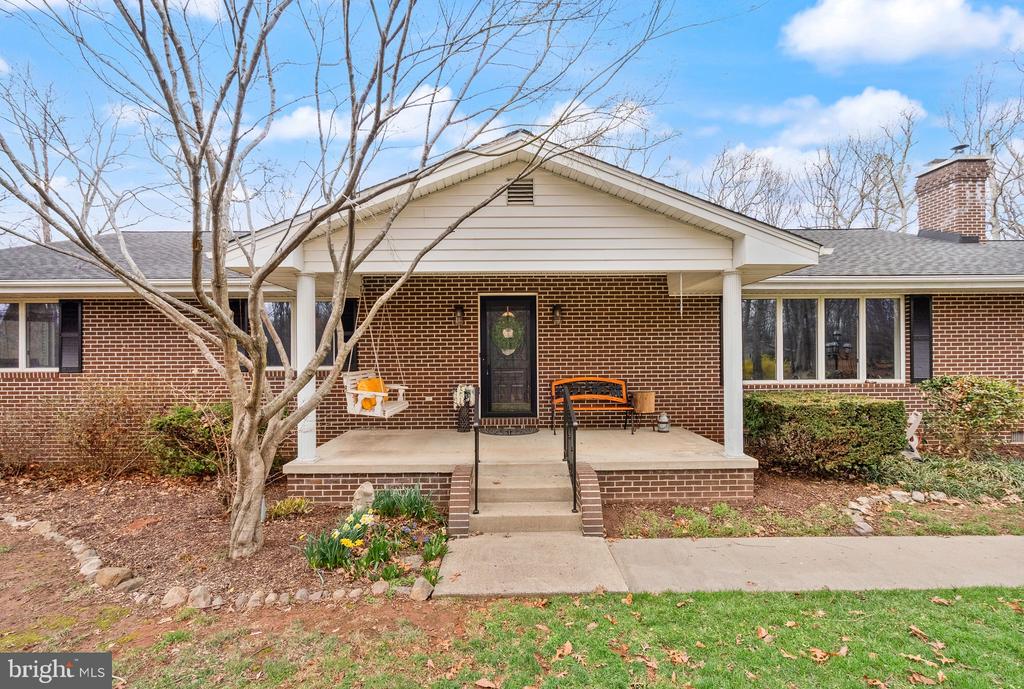 40886 LEWIS COURT