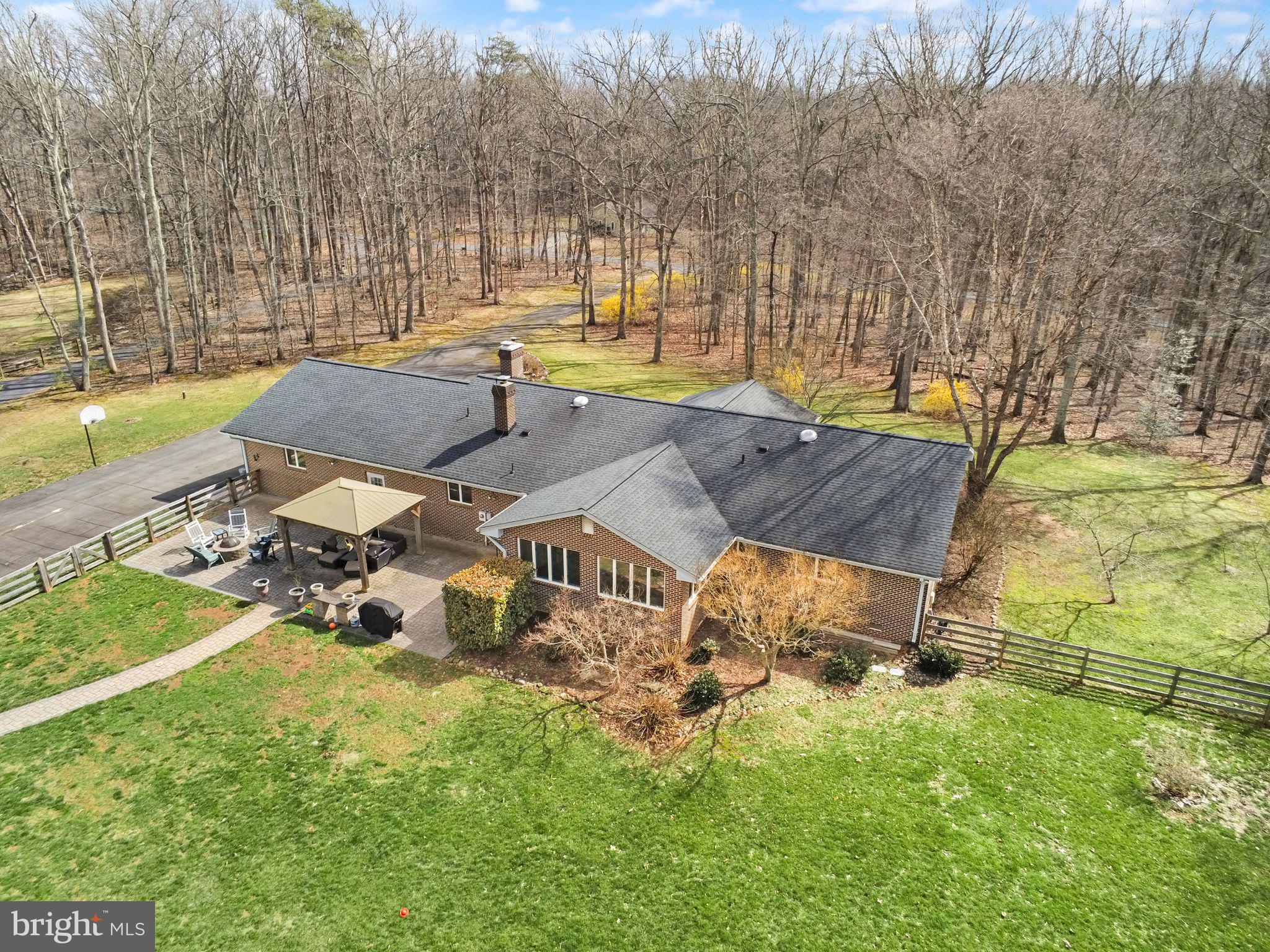 40886 LEWIS COURT