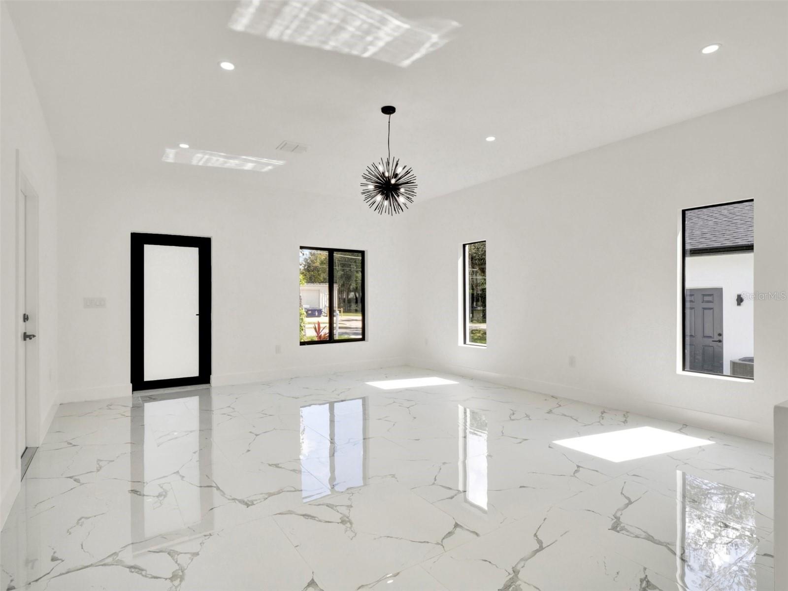 508 ROGER WILLIAMS RD