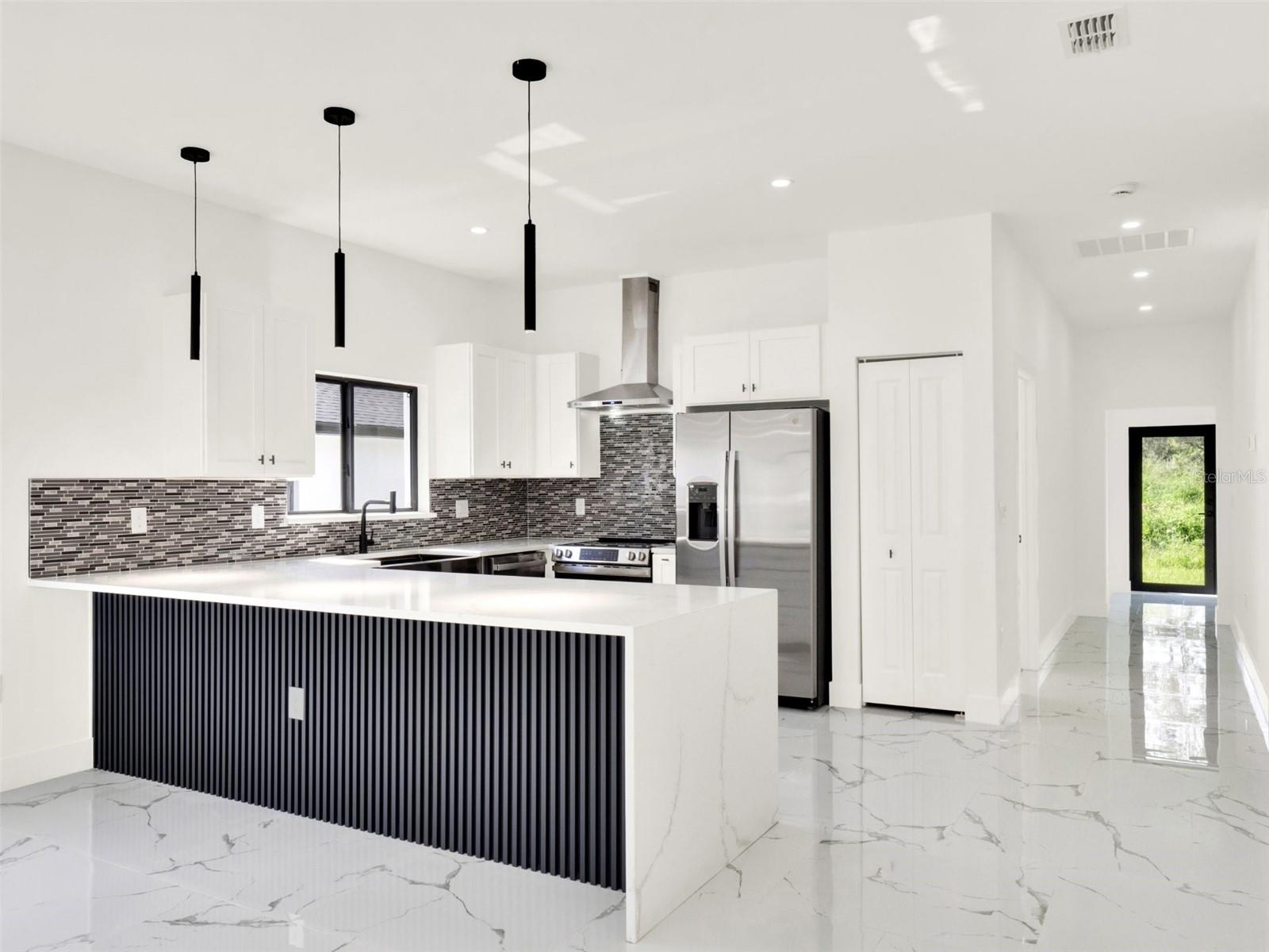 508 ROGER WILLIAMS RD