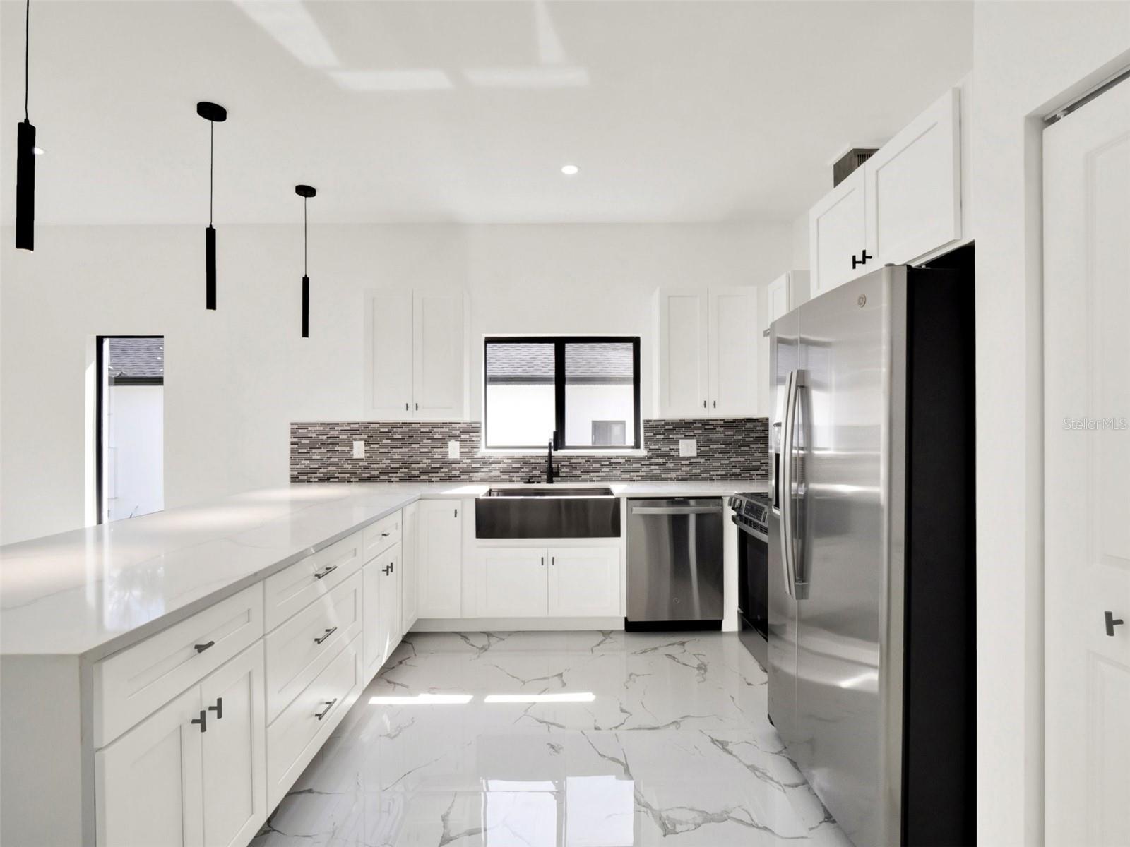 514 ROGER WILLIAMS RD