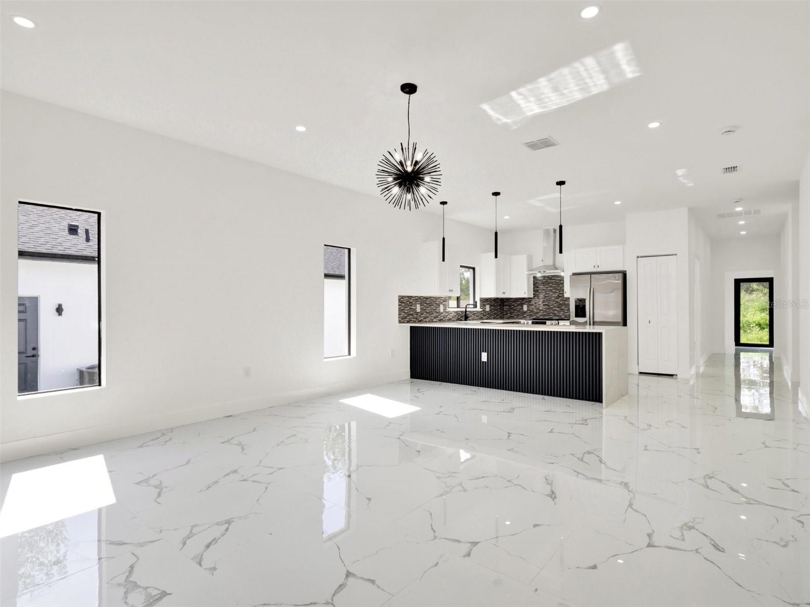 514 ROGER WILLIAMS RD