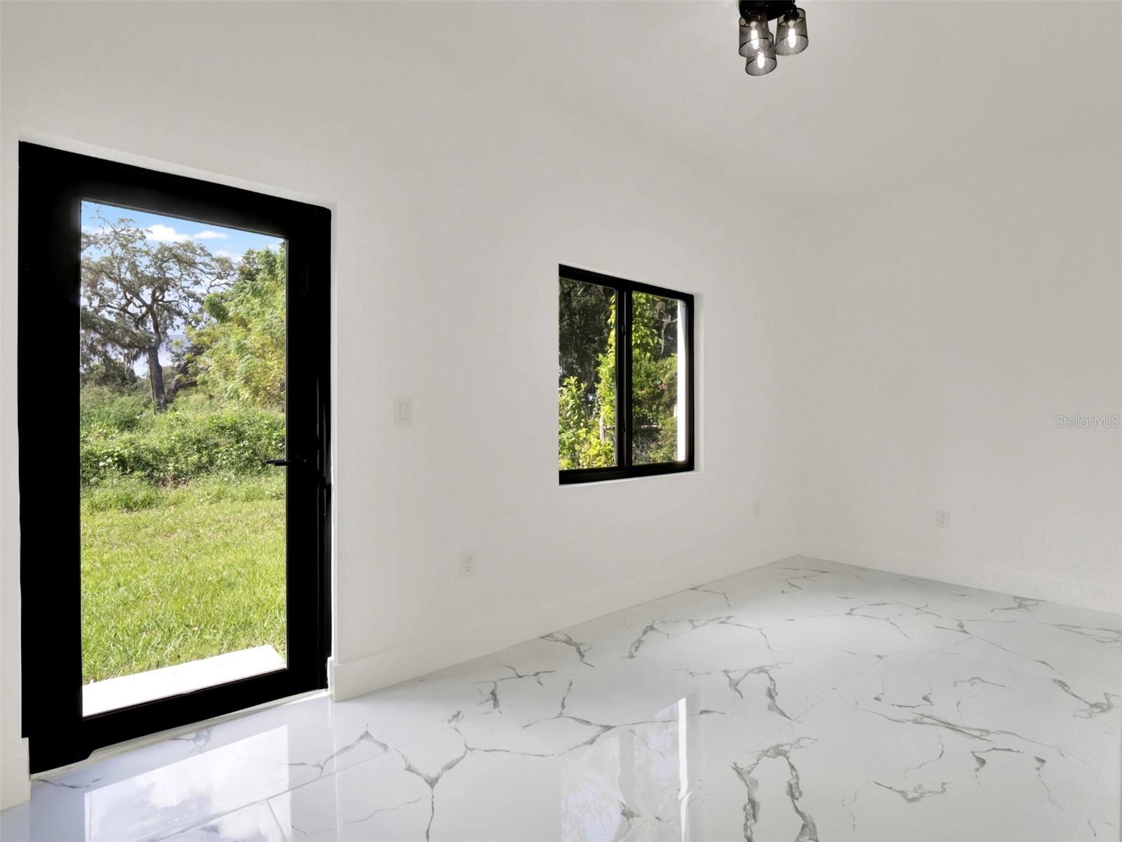 514 ROGER WILLIAMS RD