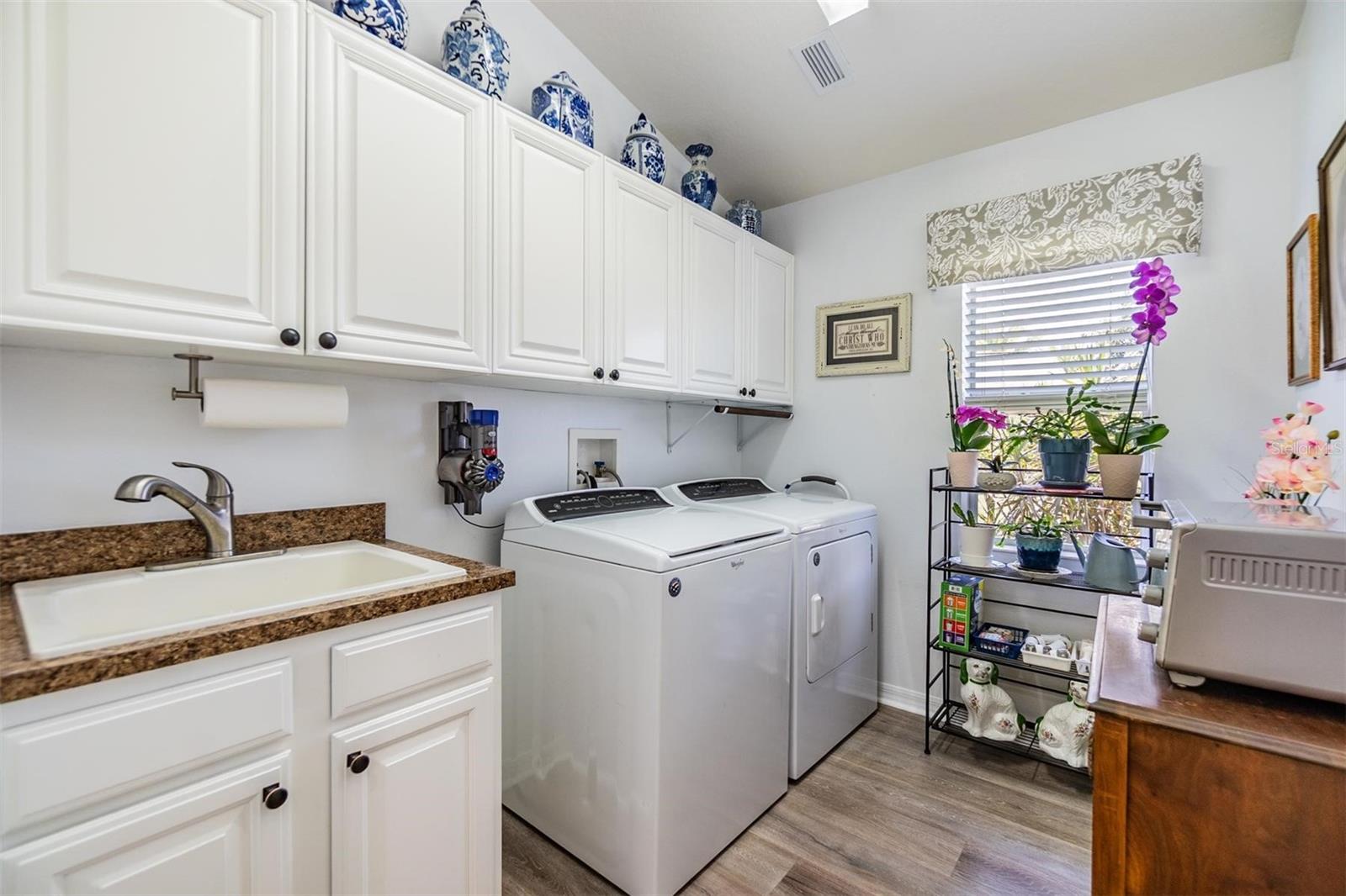 8721 CRYSTAL CREEK CT