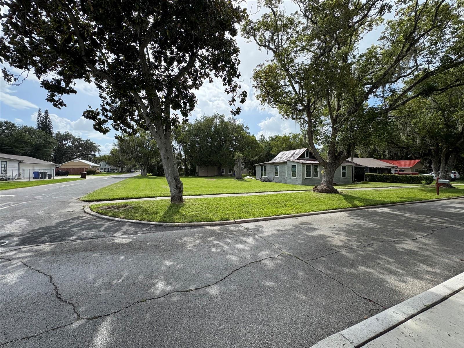 524 FLORIDA AVE