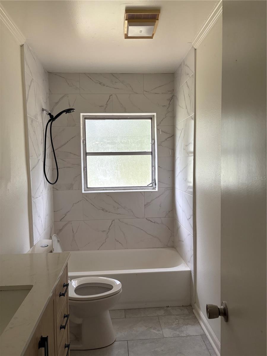 506 N LAKE PLEASANT RD