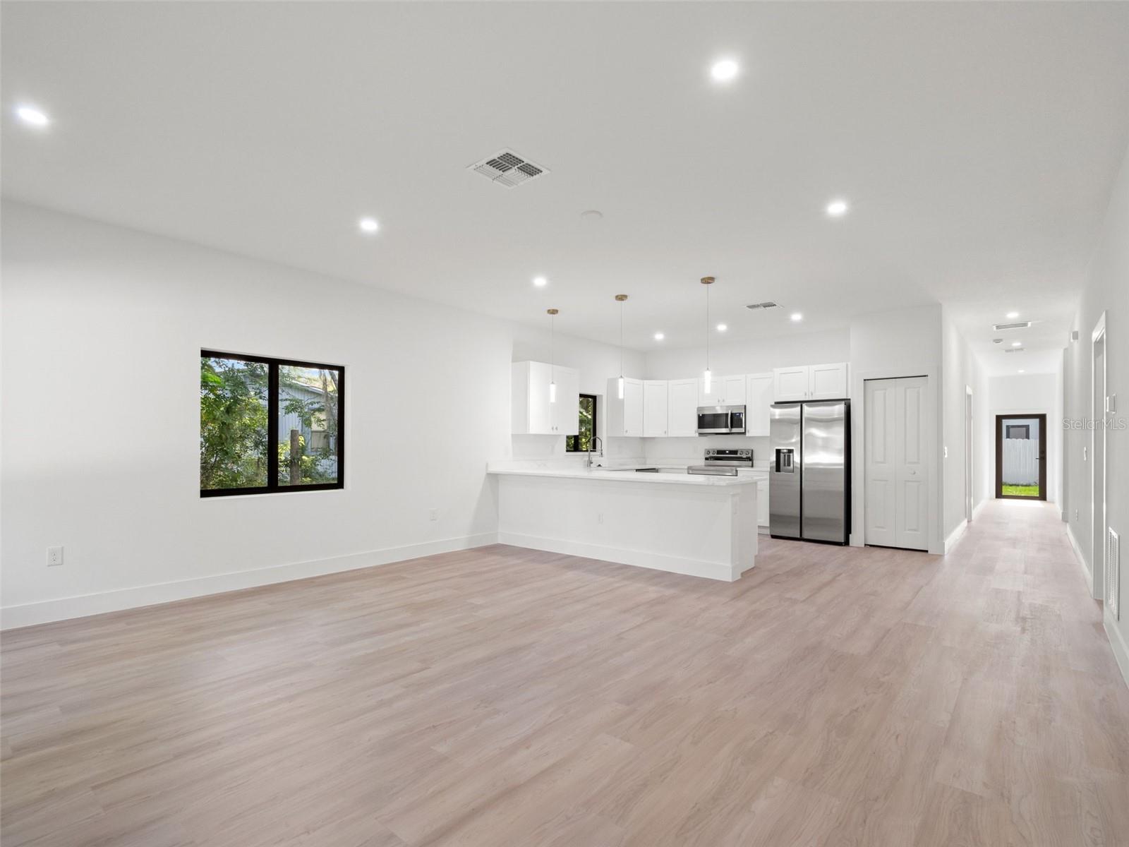 497 OCEAN AVE