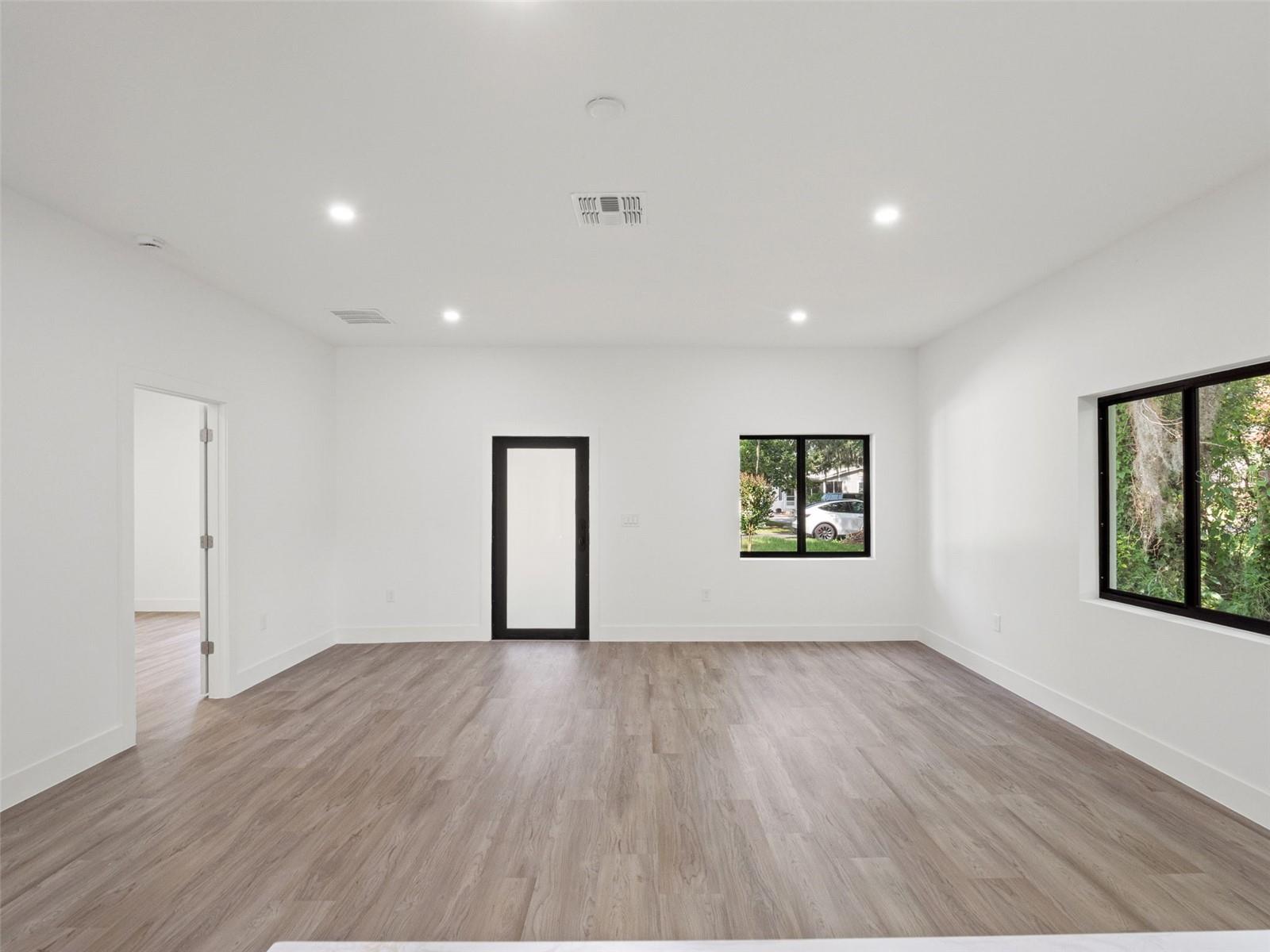 497 OCEAN AVE