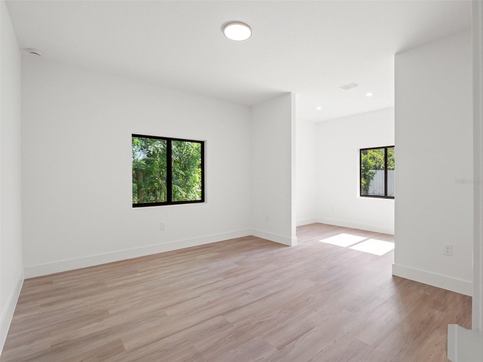 497 OCEAN AVE