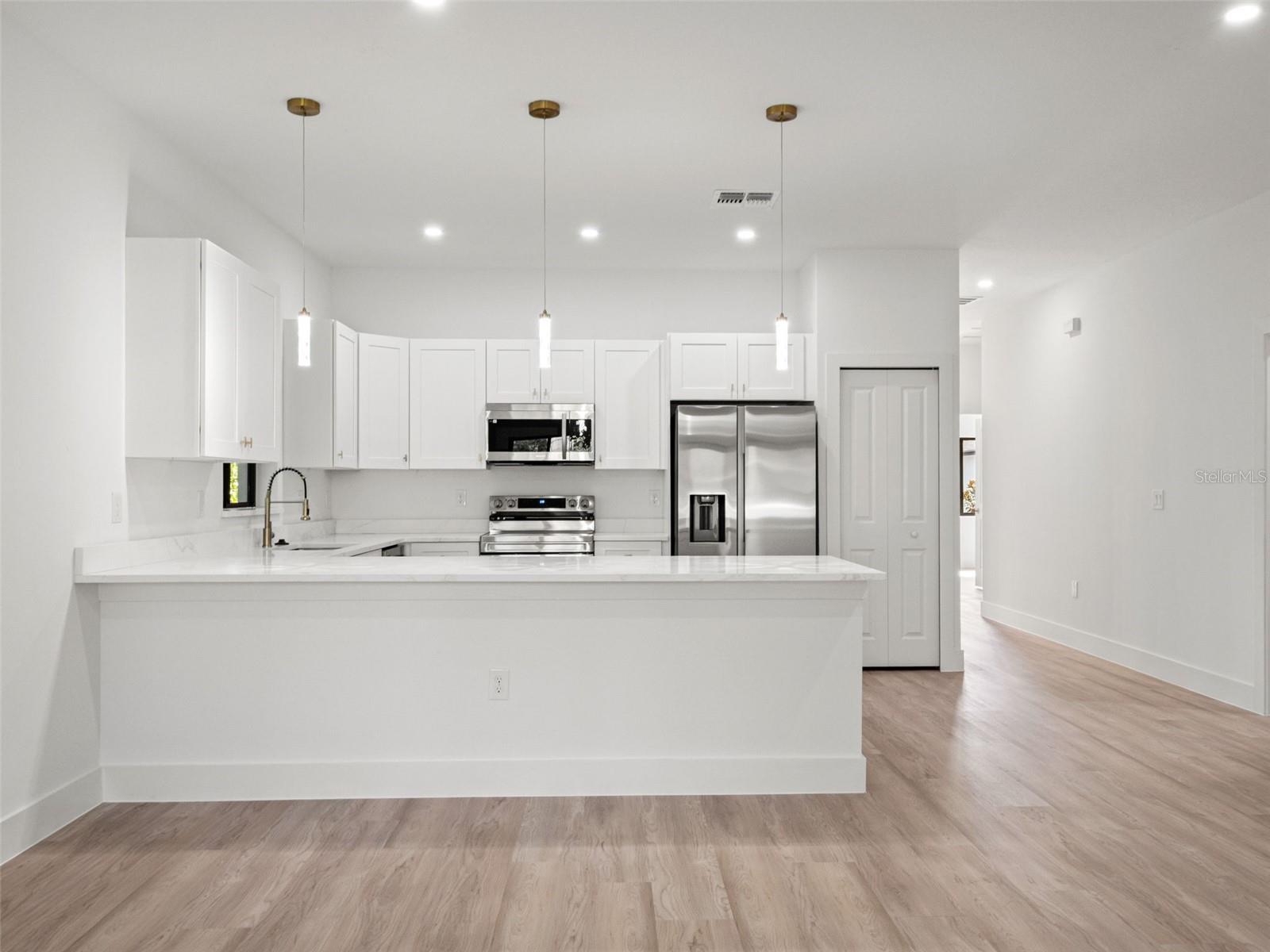 497 OCEAN AVE