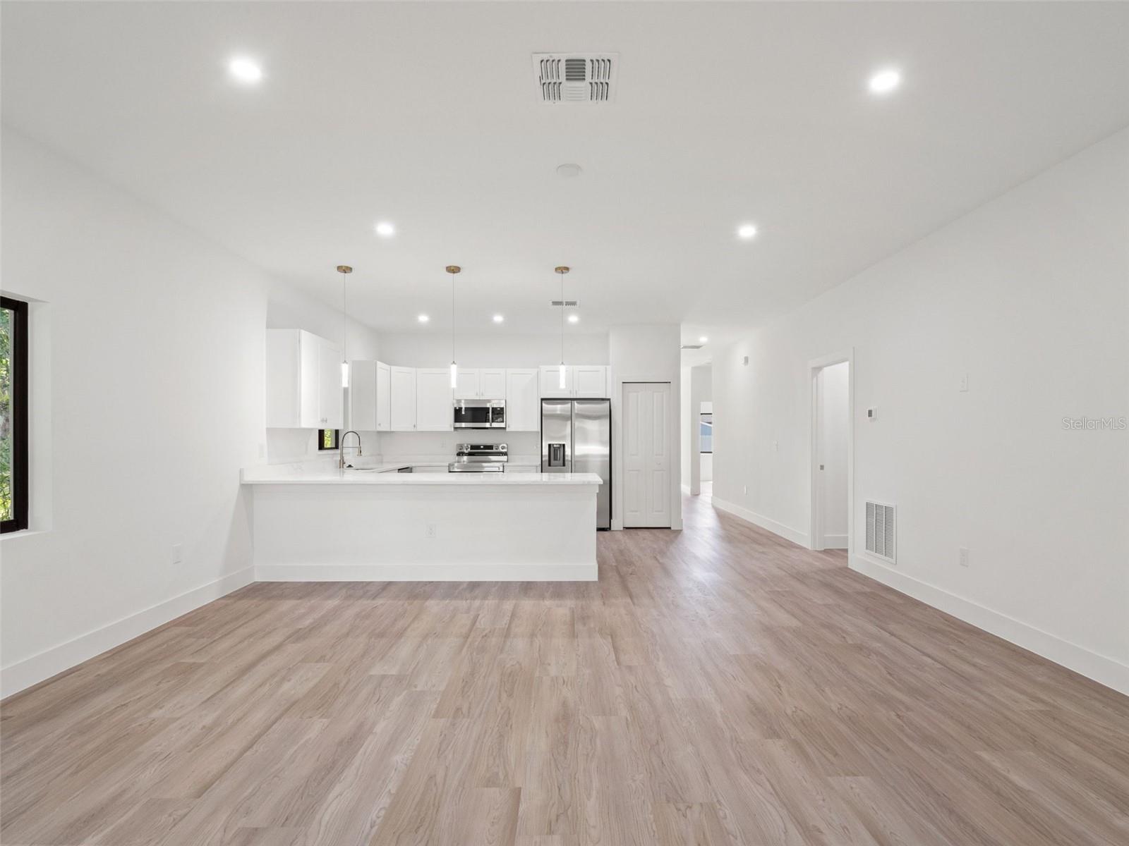 497 OCEAN AVE