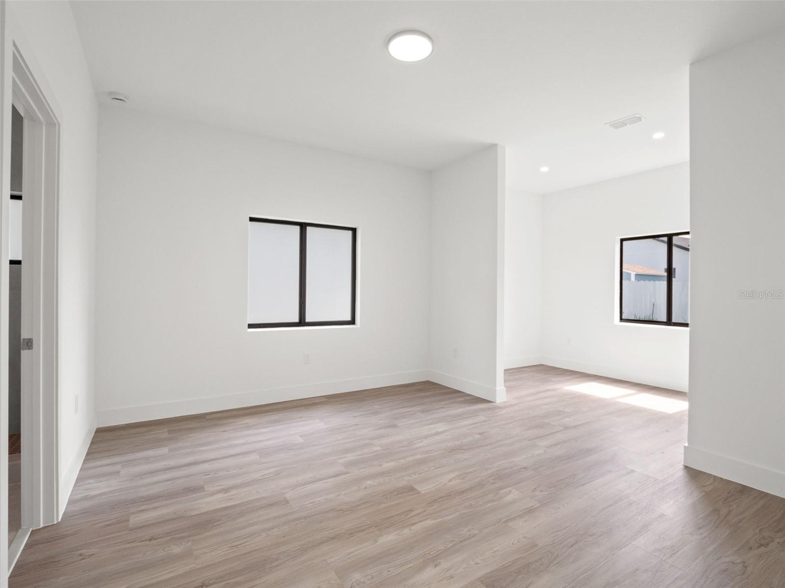 501 OCEAN AVE