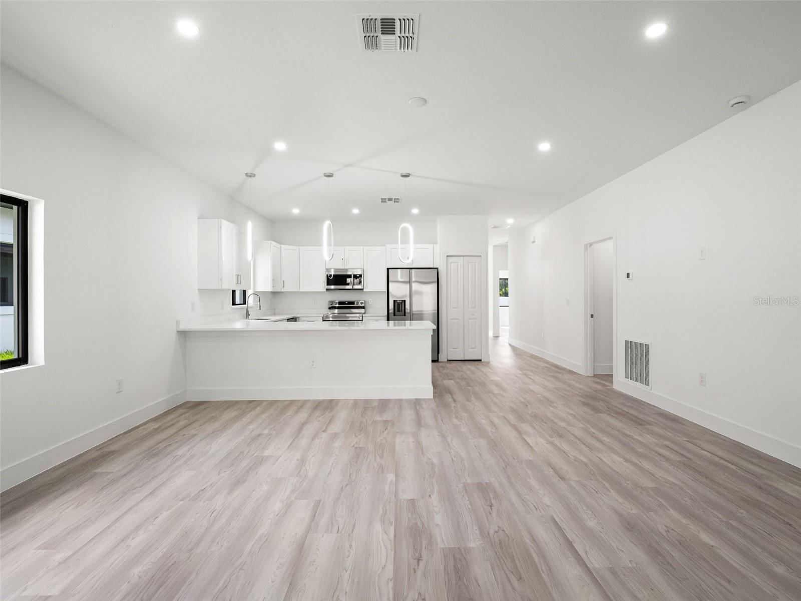501 OCEAN AVE