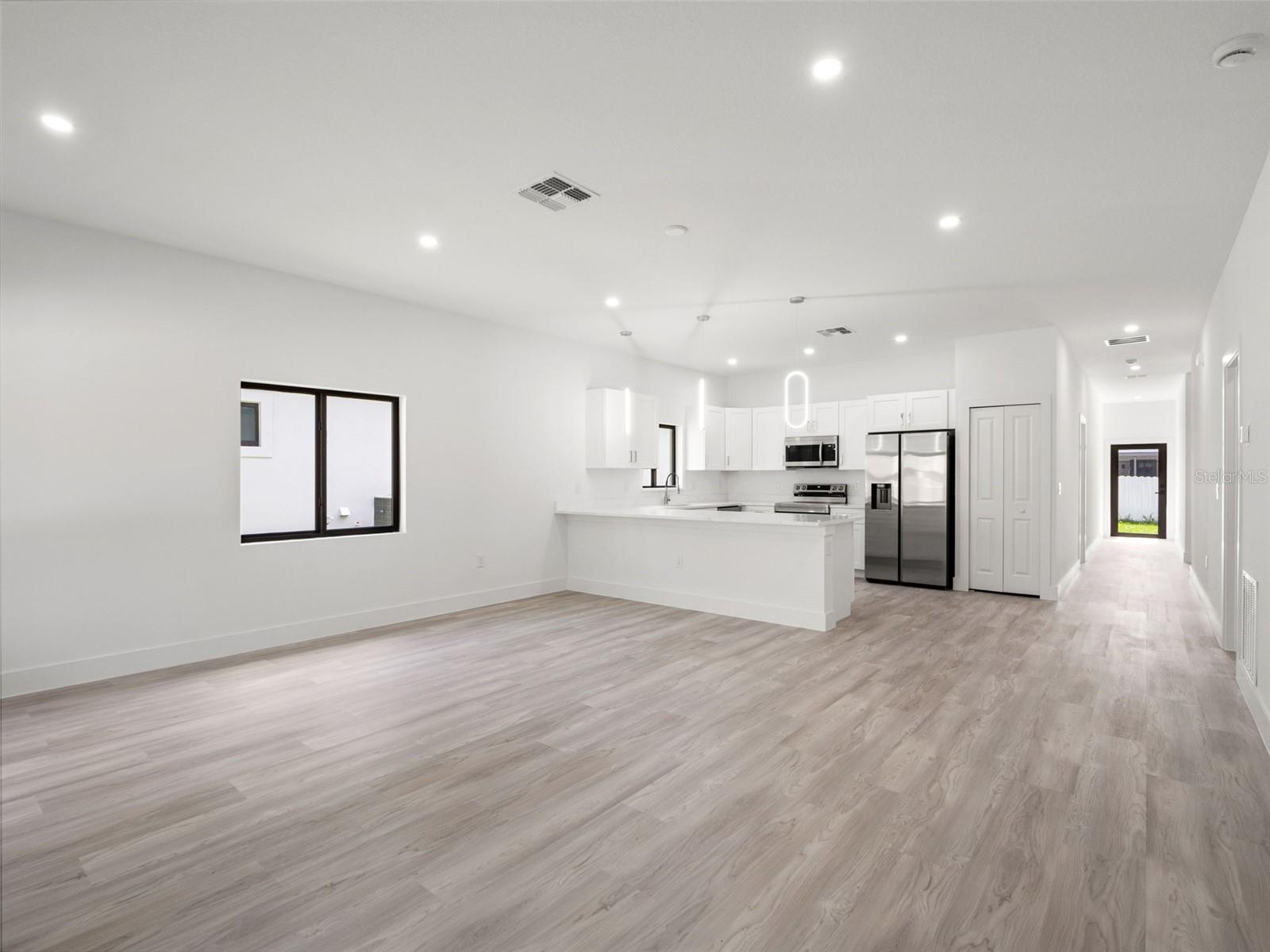 501 OCEAN AVE