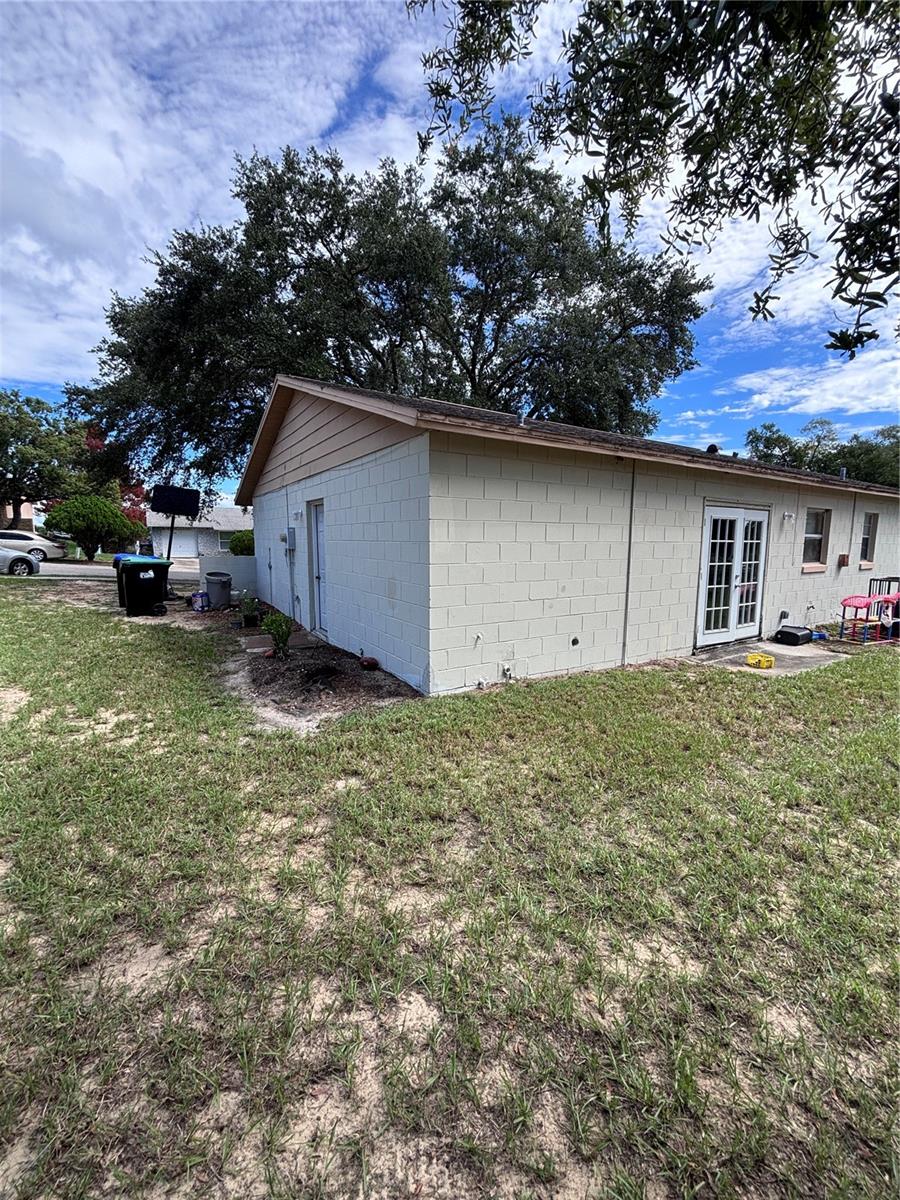 444 LAKE OPAL CT