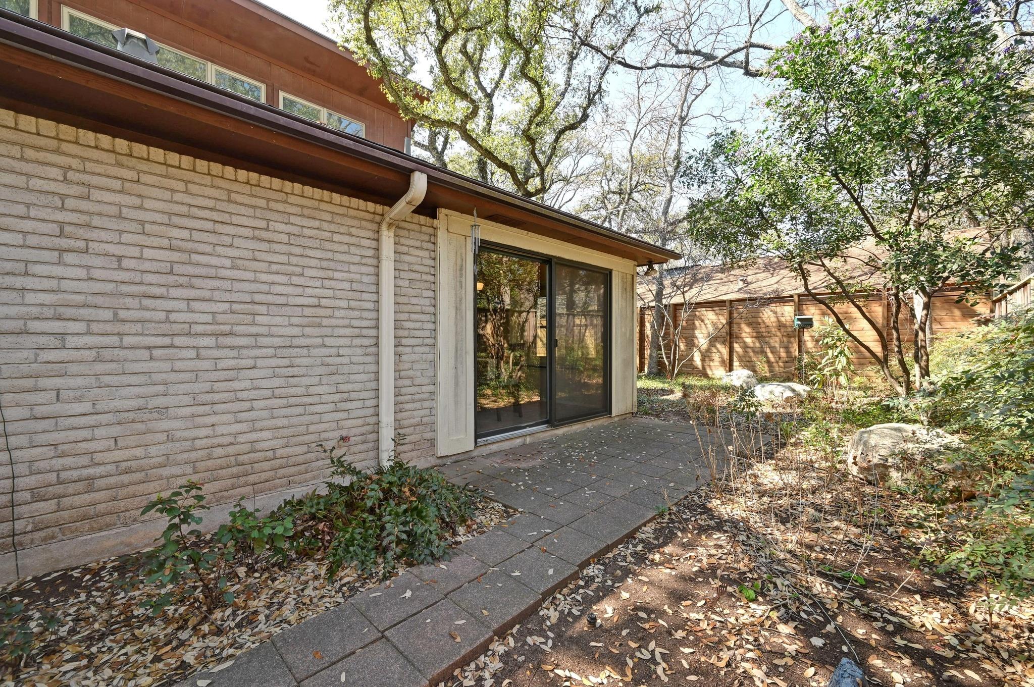 8504 Tallwood DR