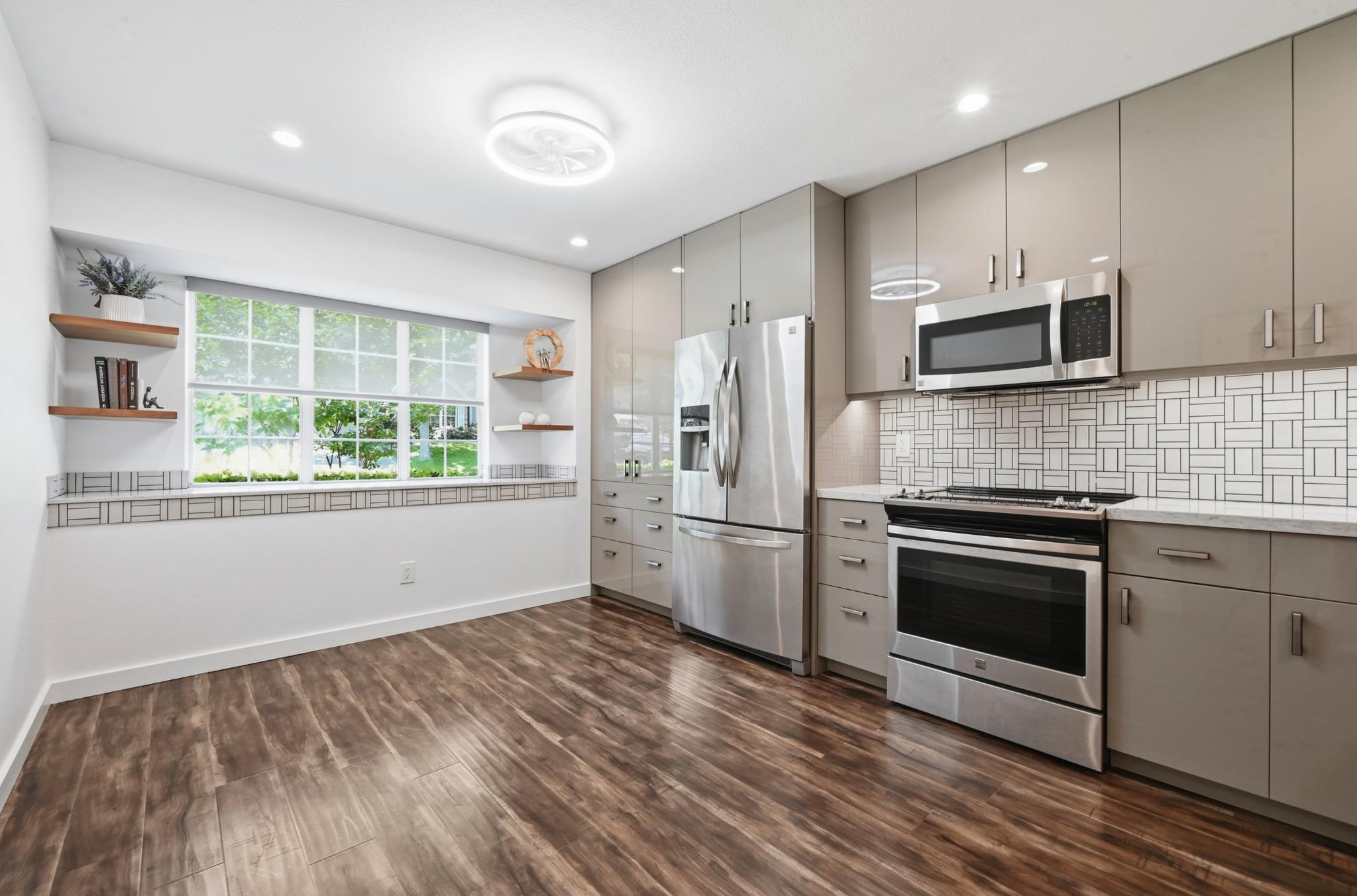 3857 Williamsburg CIR