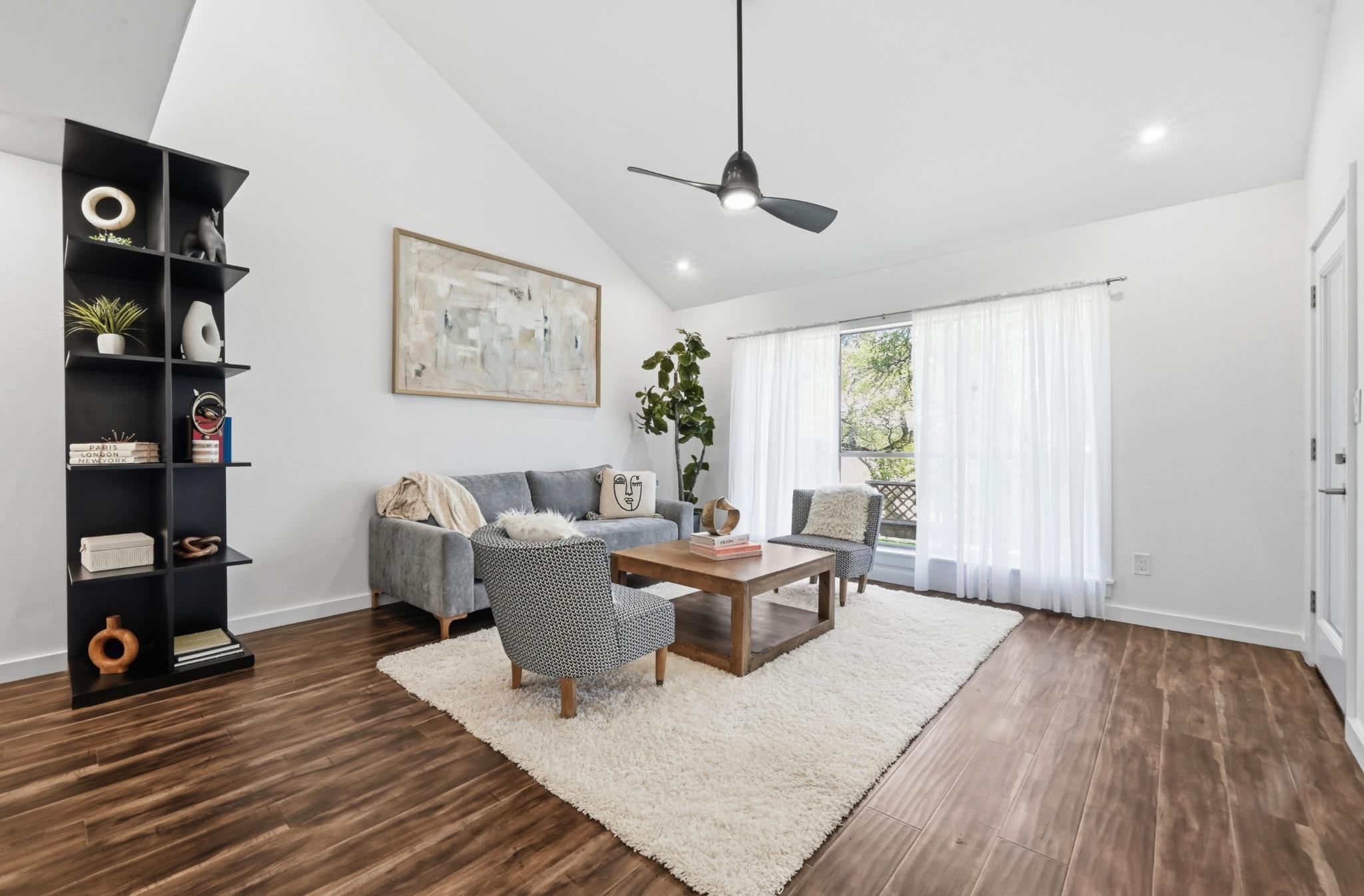 3857 Williamsburg CIR
