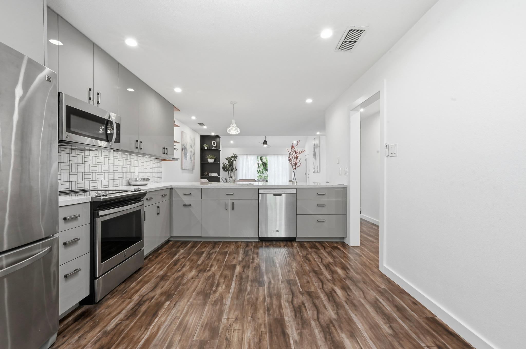 3857 Williamsburg CIR