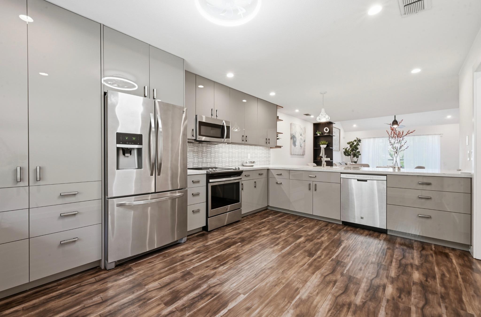 3857 Williamsburg CIR