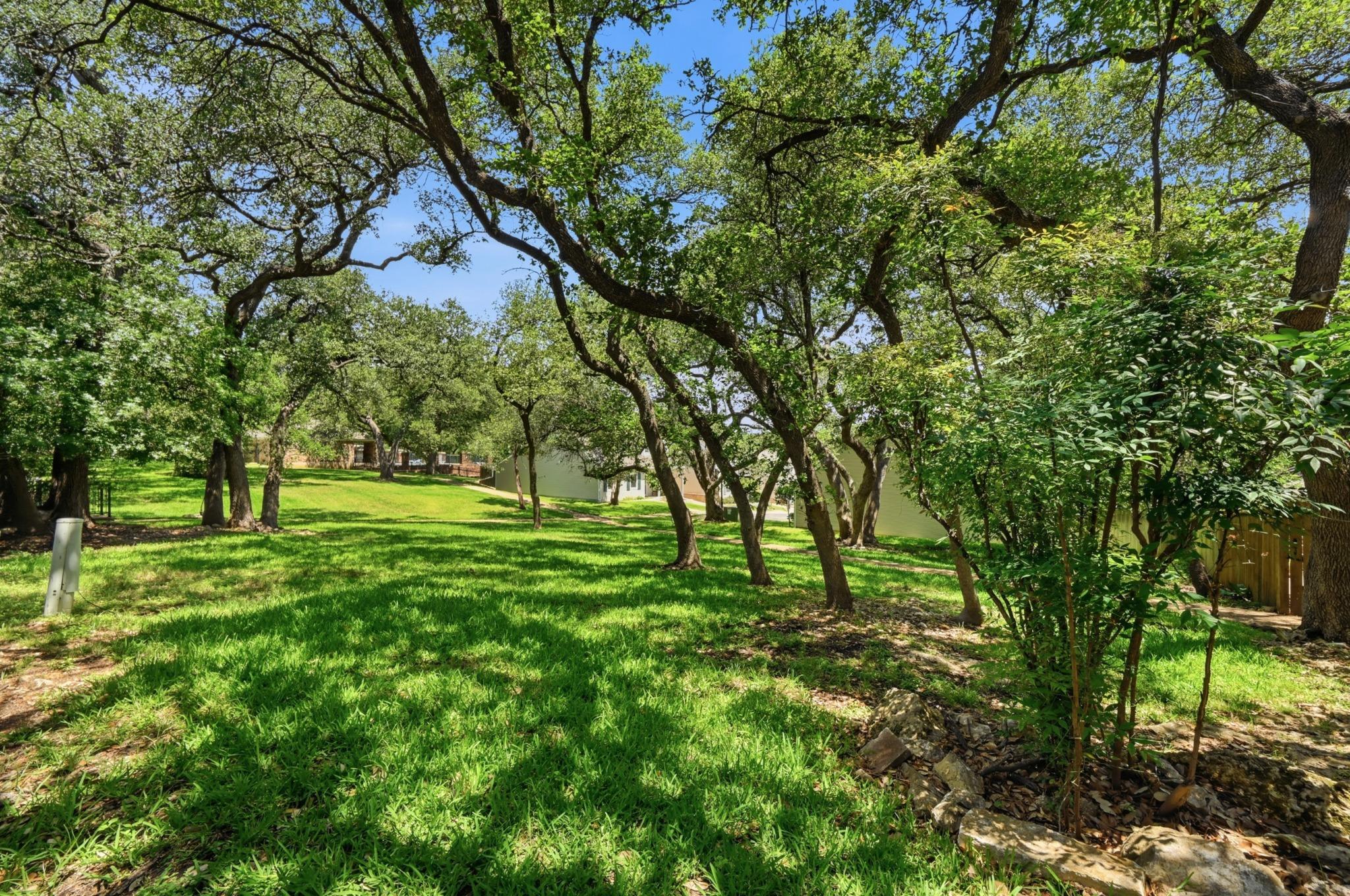3857 Williamsburg CIR