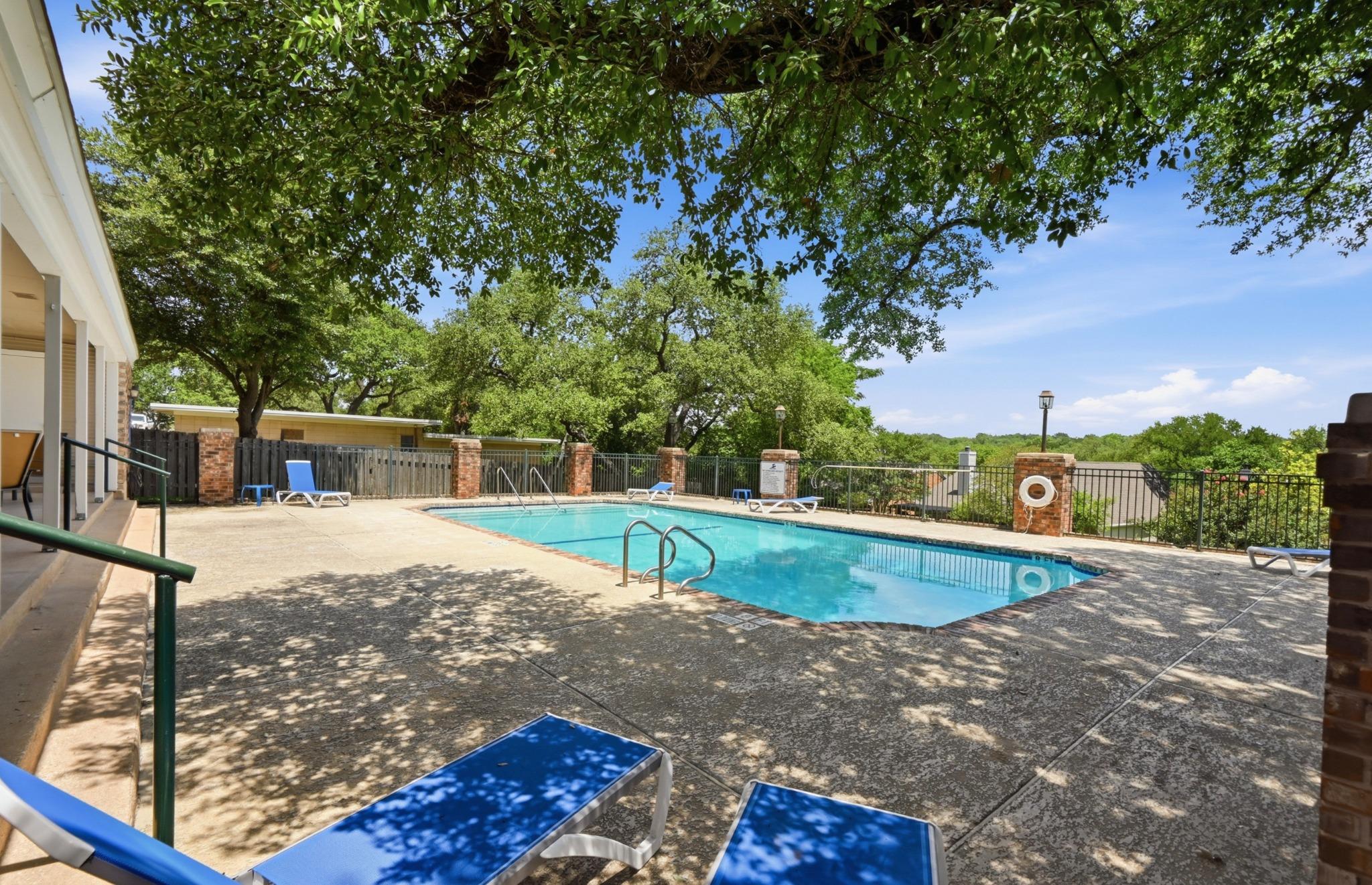 3857 Williamsburg CIR
