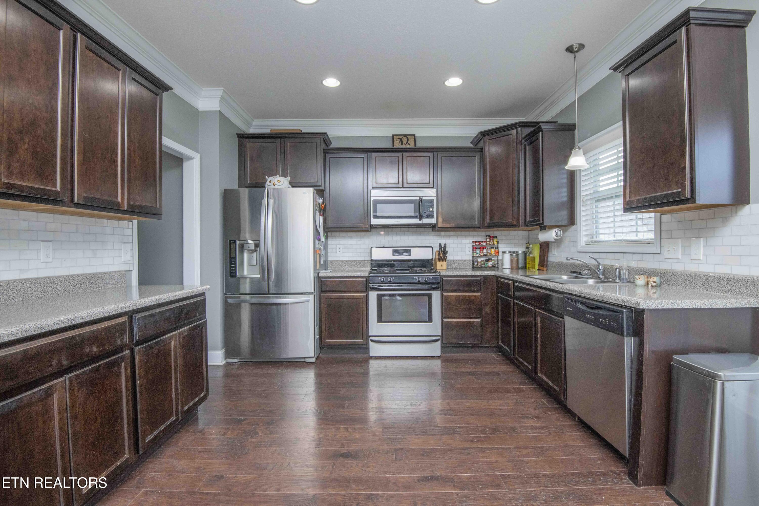 2559 Sparkling Star Lane