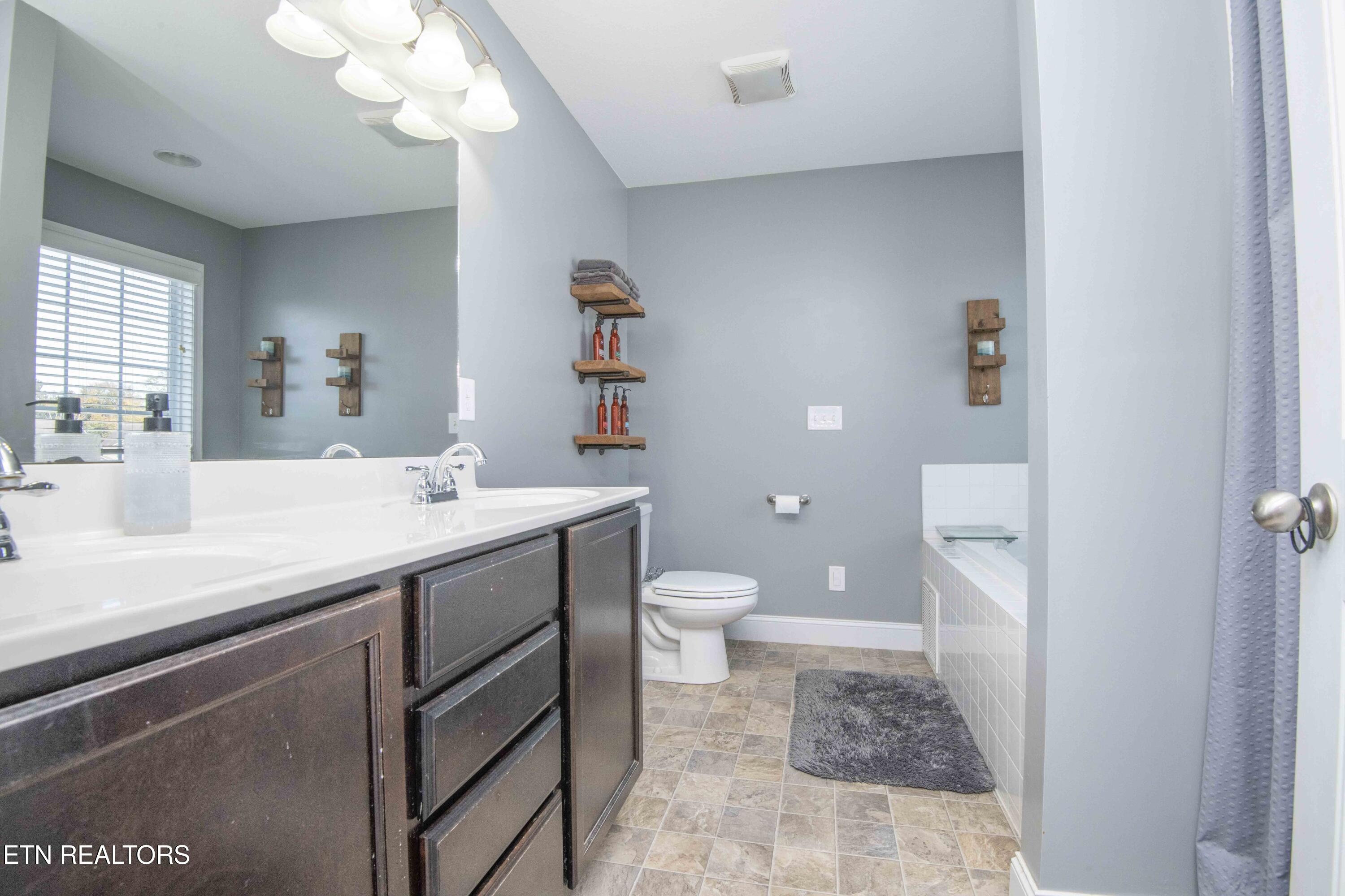 2559 Sparkling Star Lane