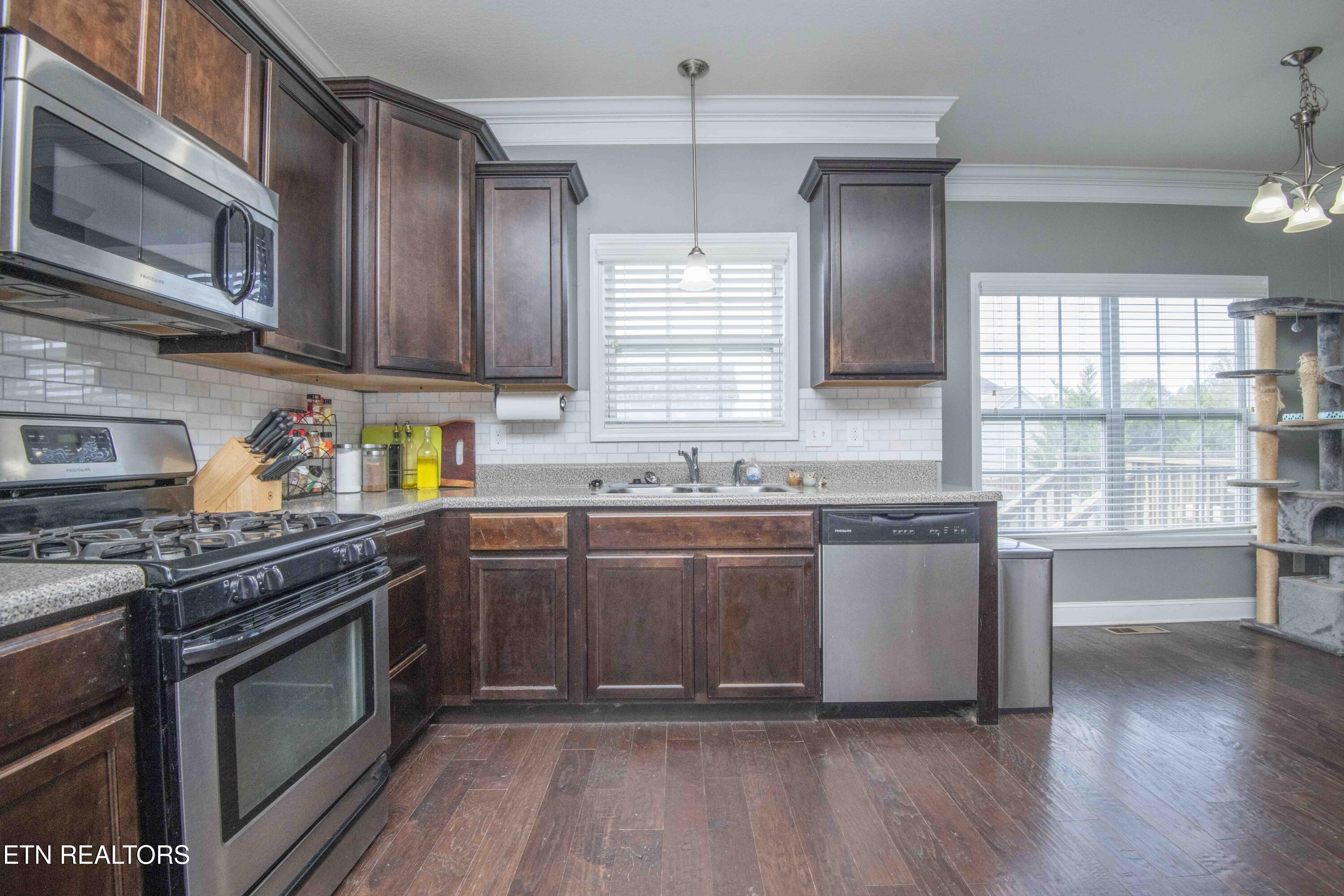 2559 Sparkling Star Lane