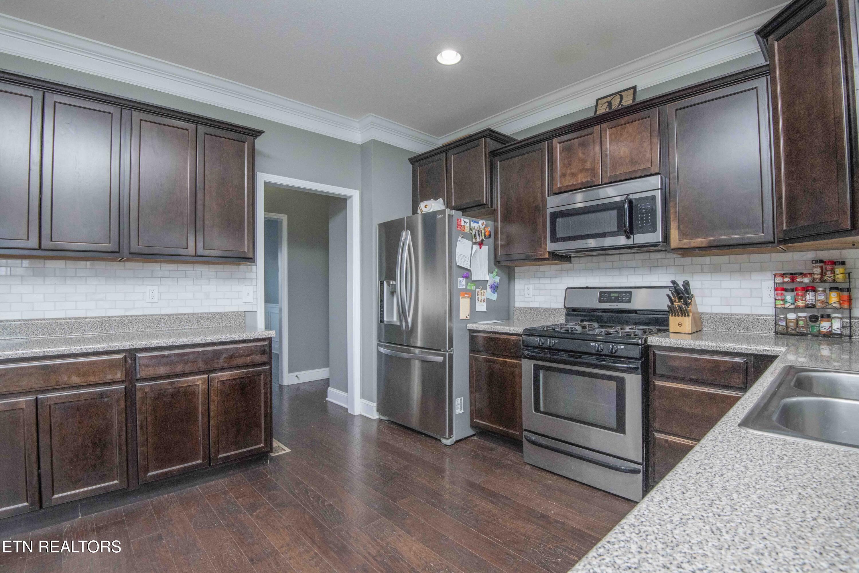 2559 Sparkling Star Lane