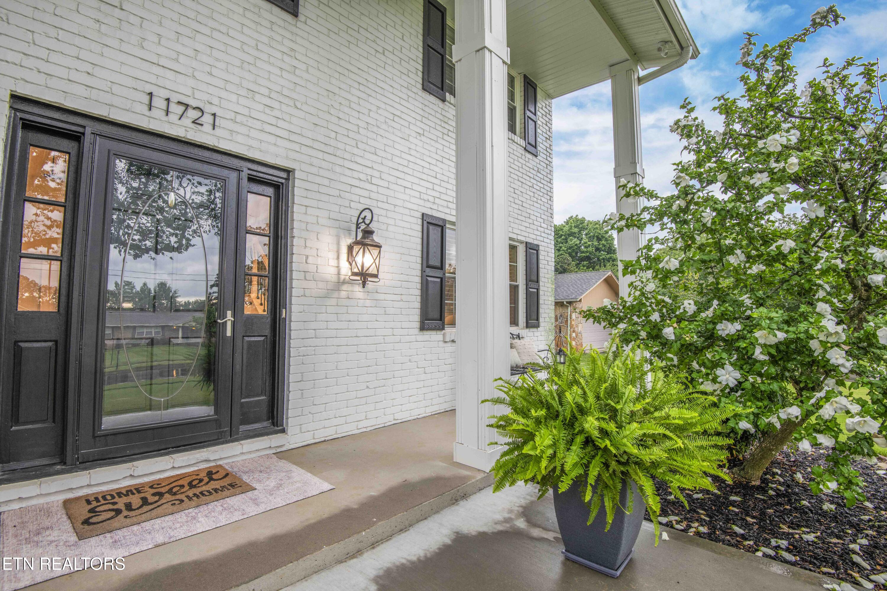 11721 Georgetowne Drive