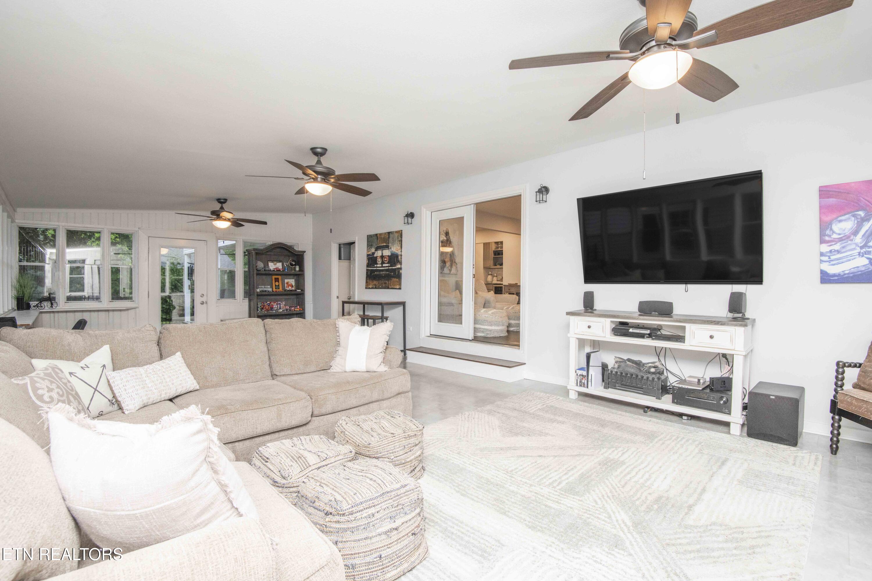 11721 Georgetowne Drive