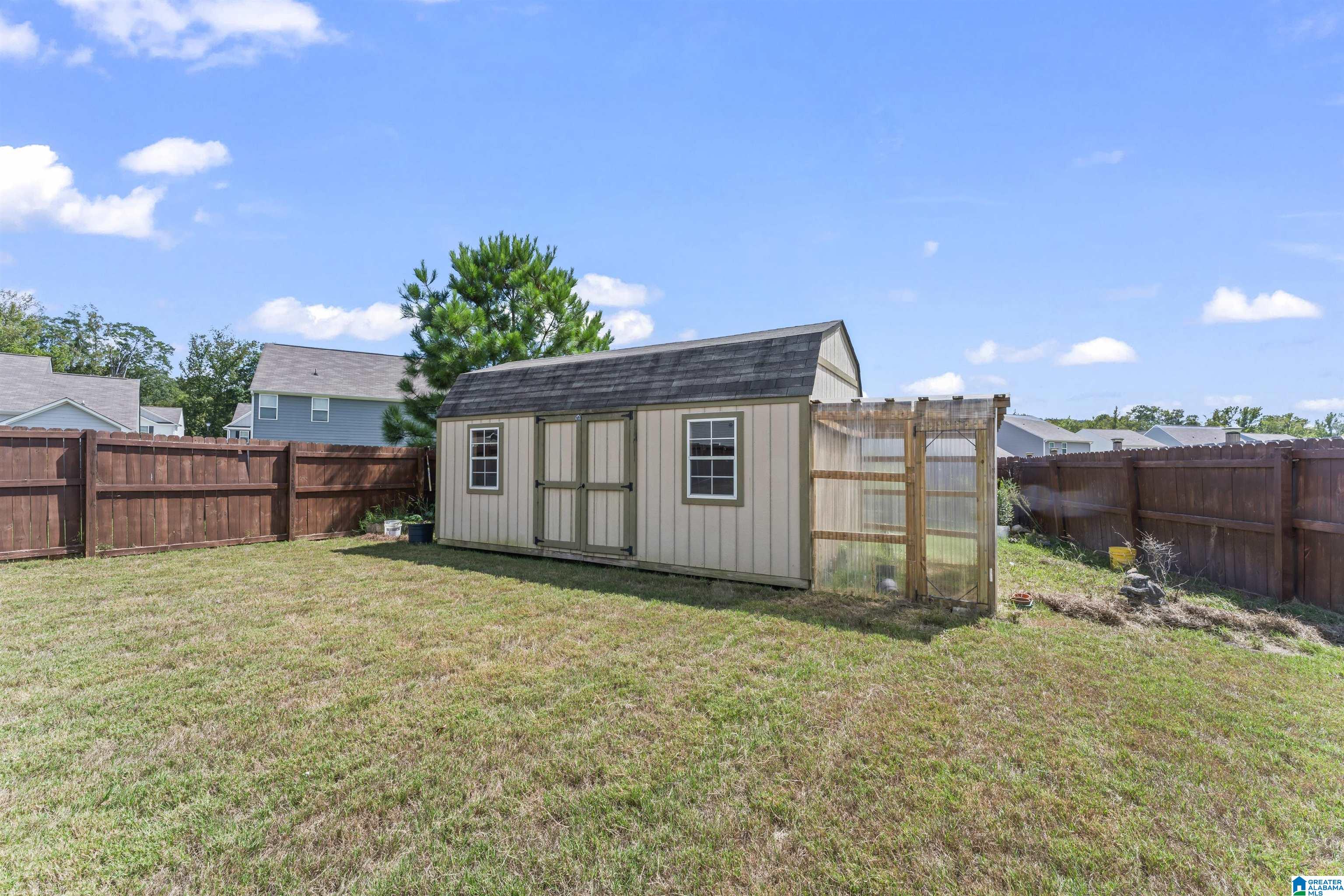 725 CLOVER CIRCLE