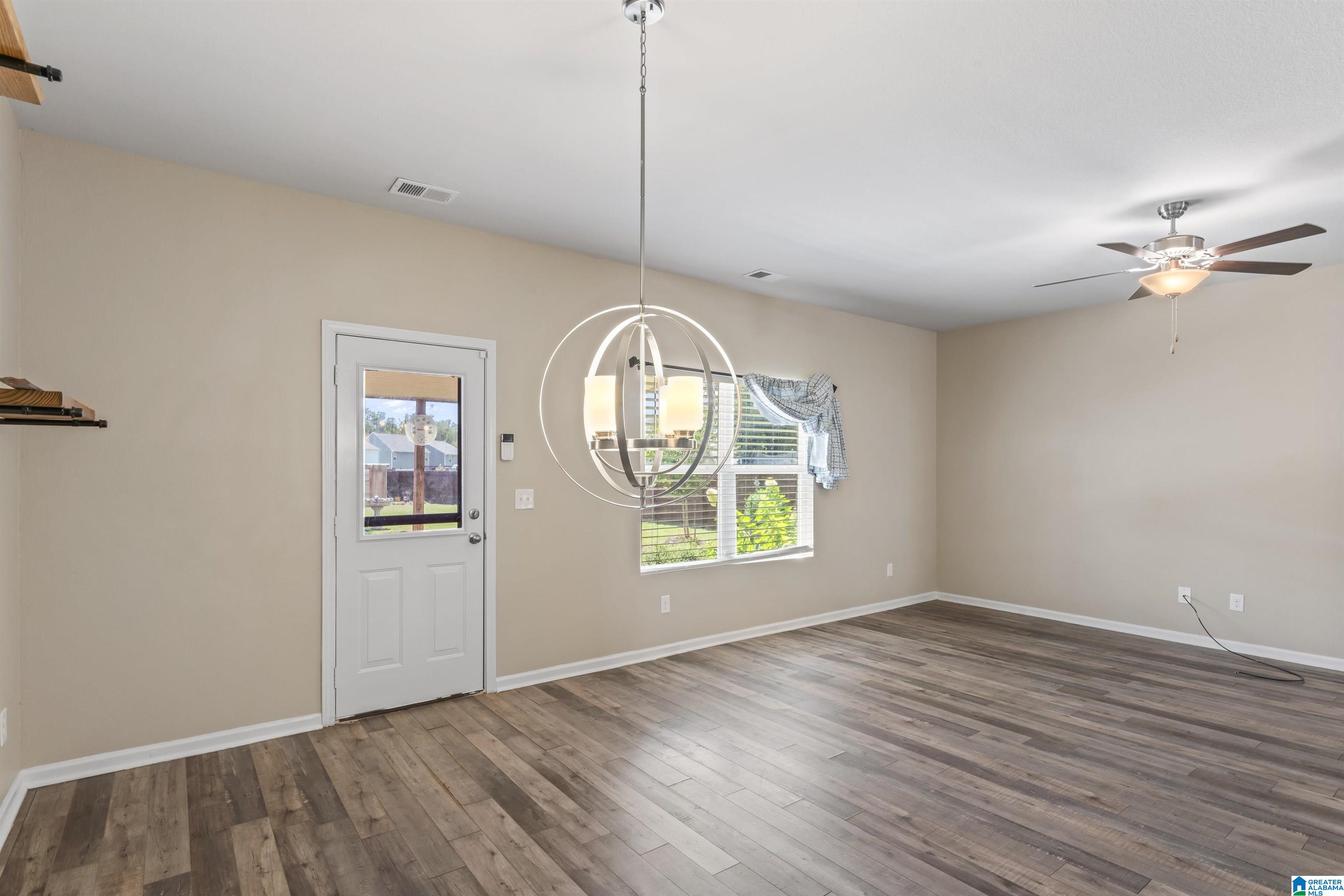 725 CLOVER CIRCLE
