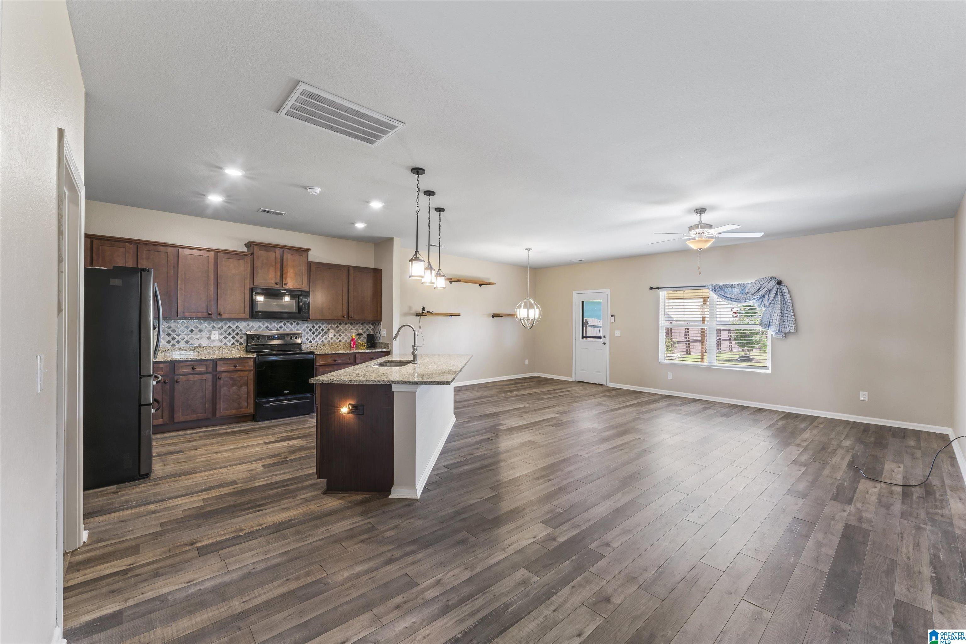 725 CLOVER CIRCLE