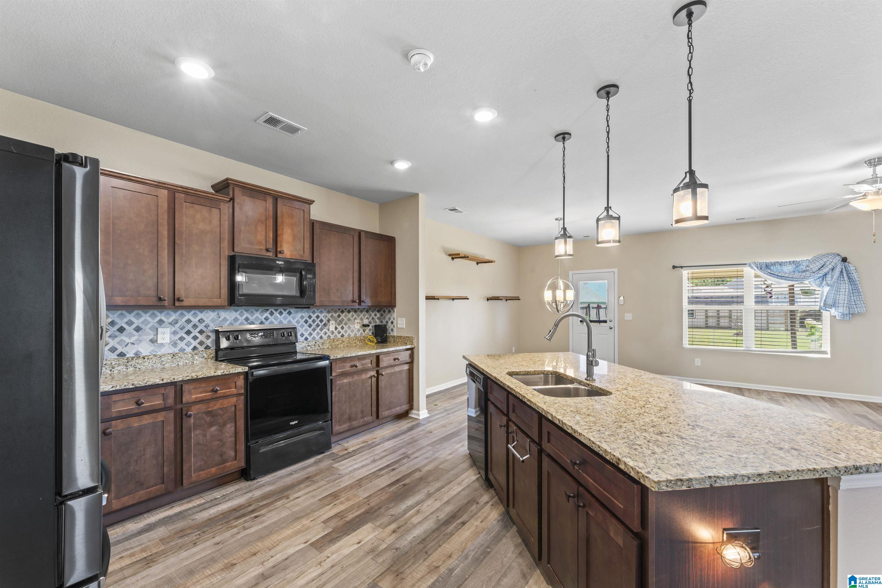 725 CLOVER CIRCLE