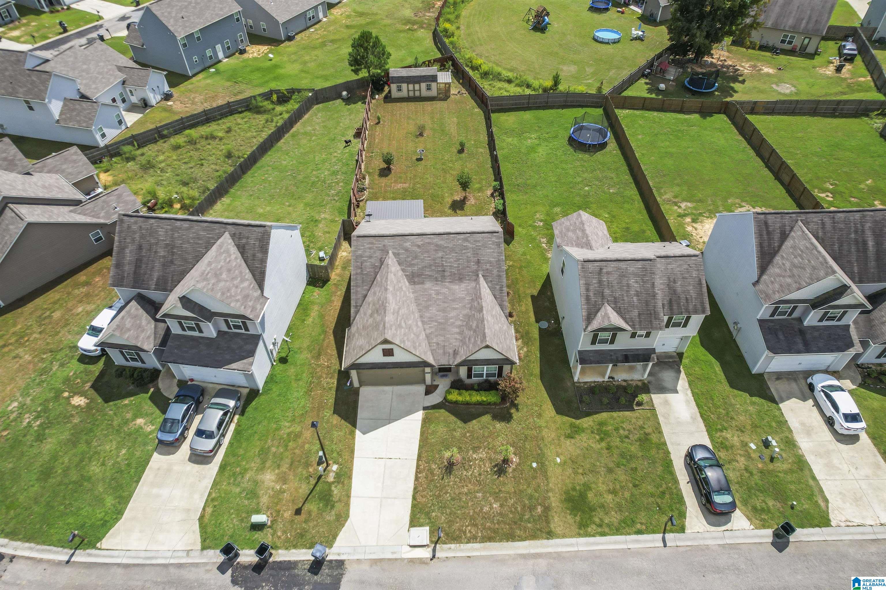 725 CLOVER CIRCLE