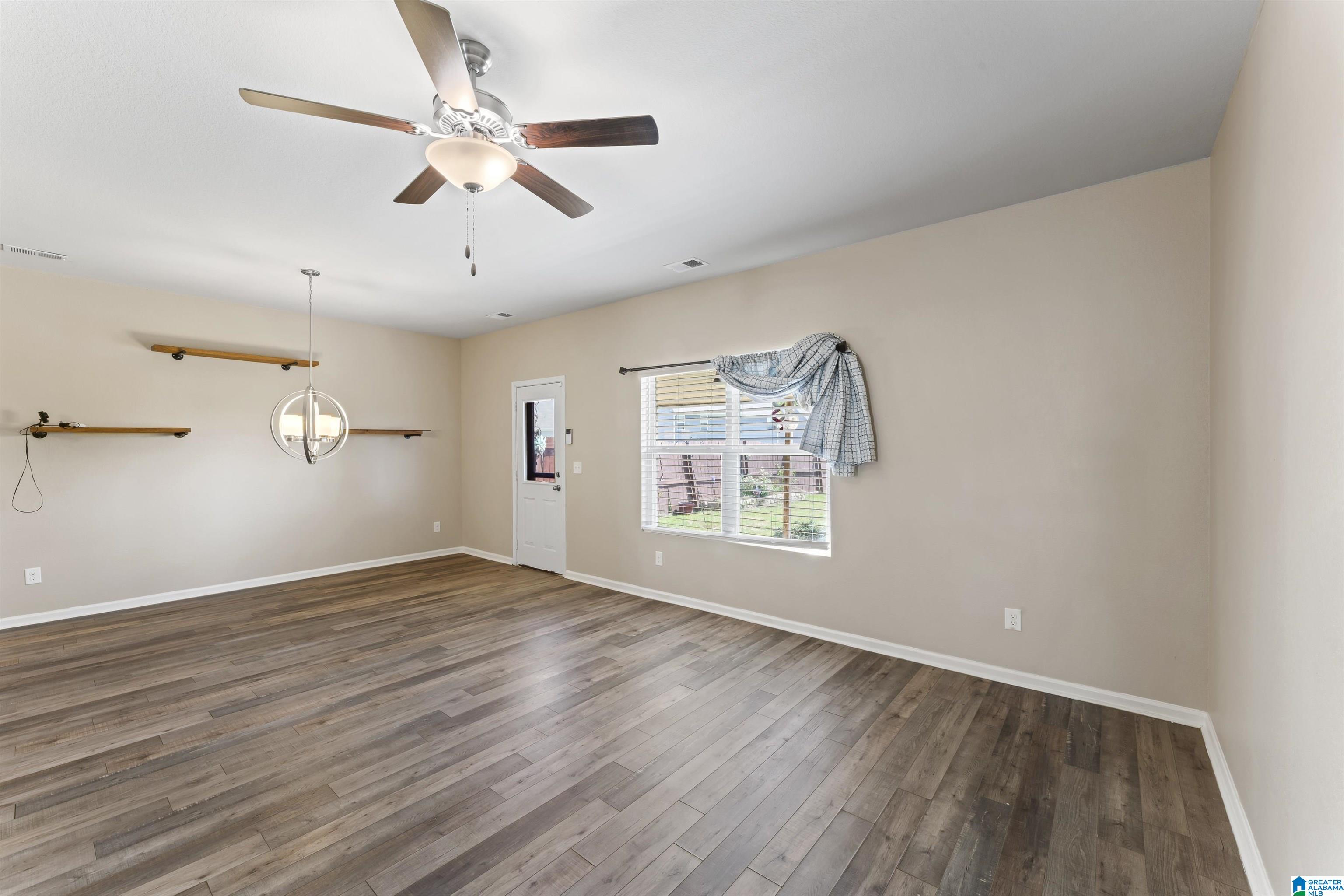 725 CLOVER CIRCLE