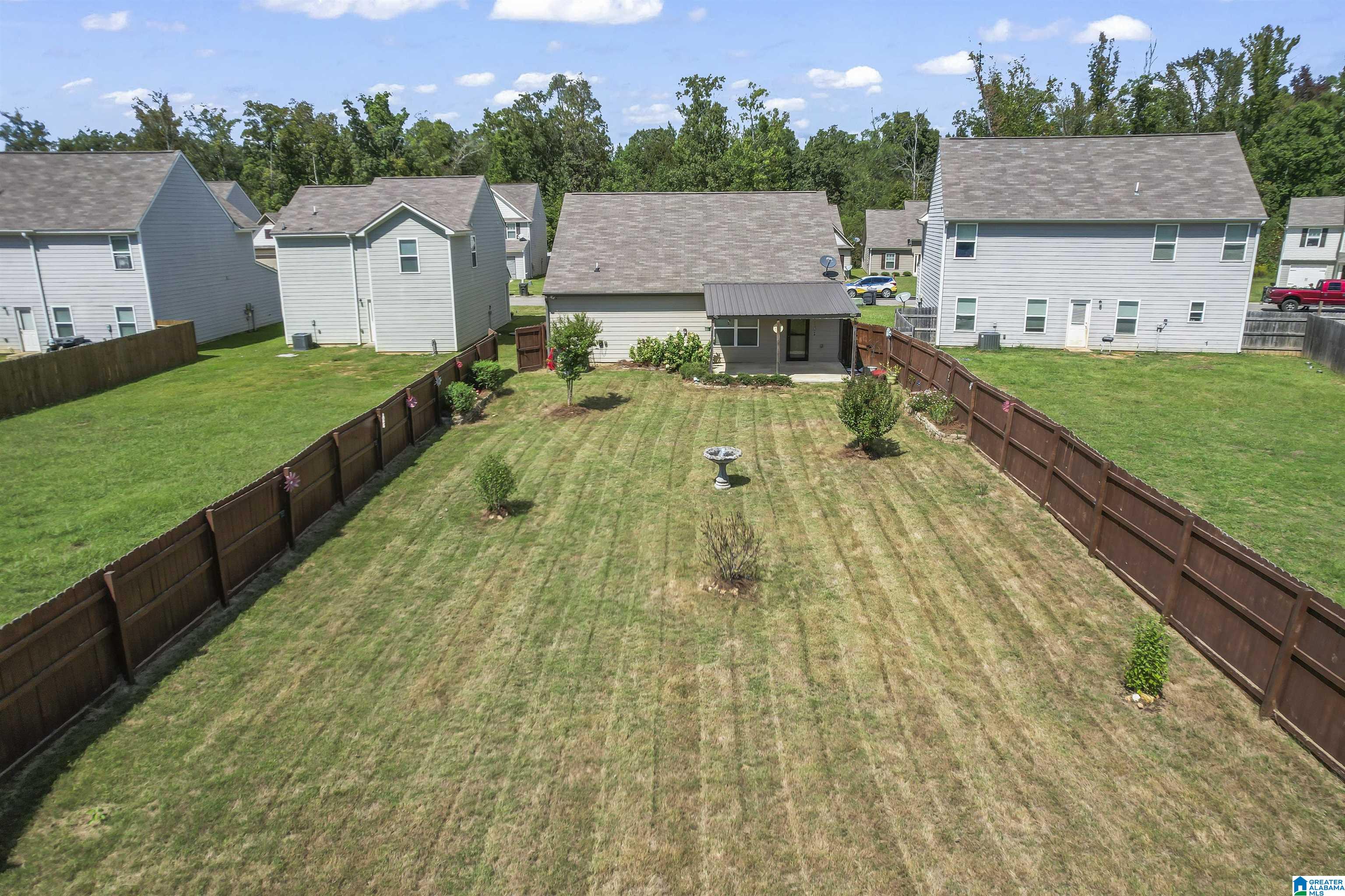 725 CLOVER CIRCLE