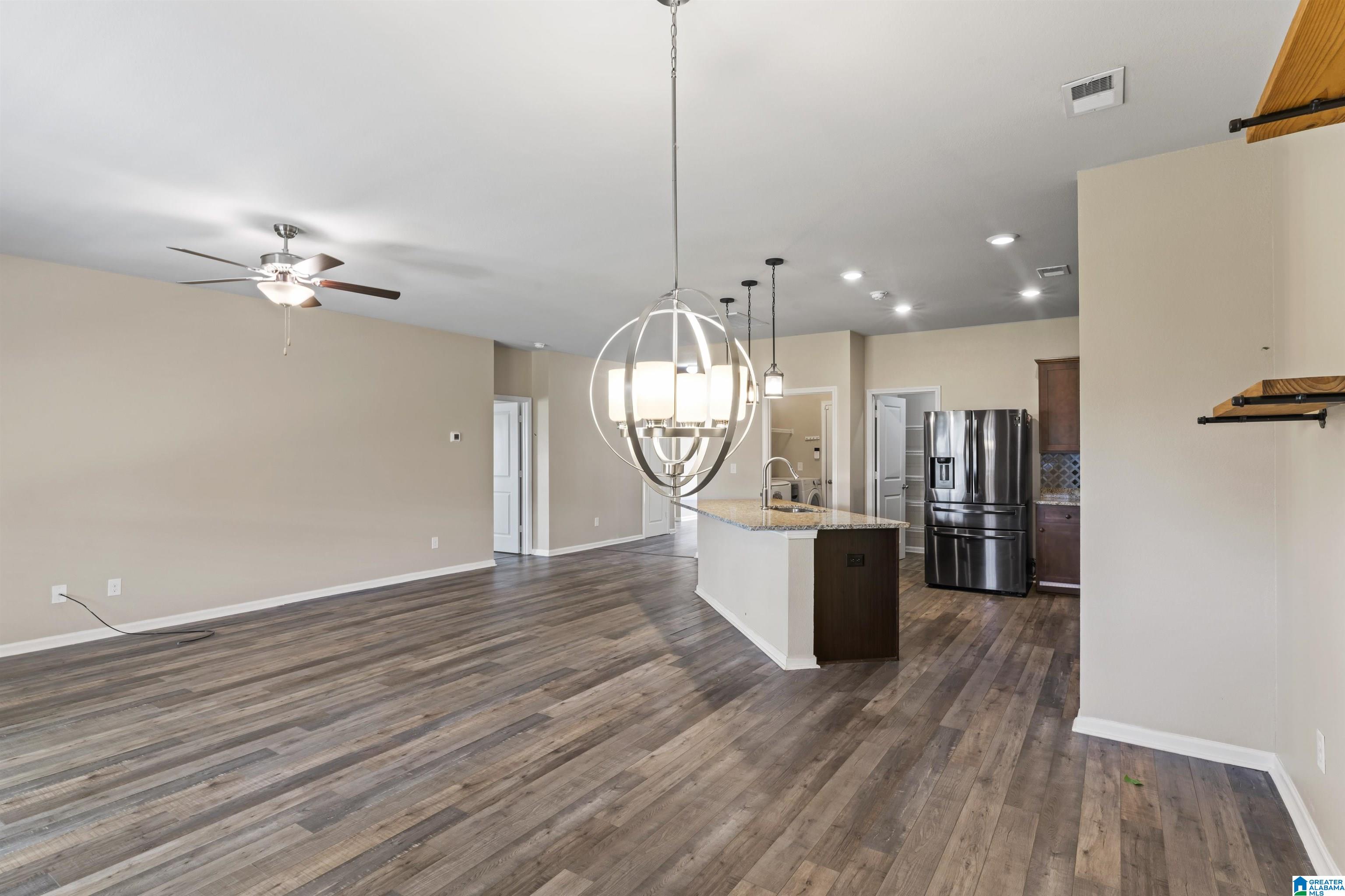 725 CLOVER CIRCLE
