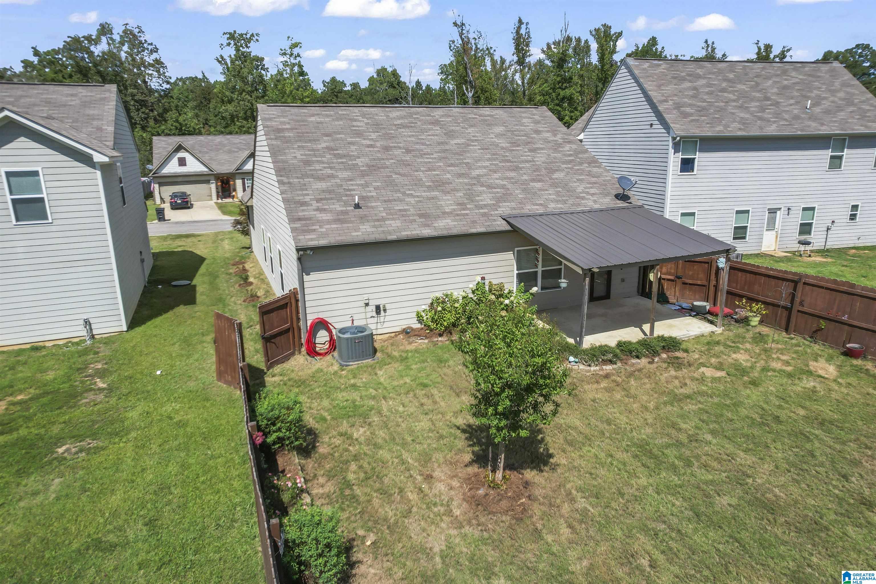 725 CLOVER CIRCLE