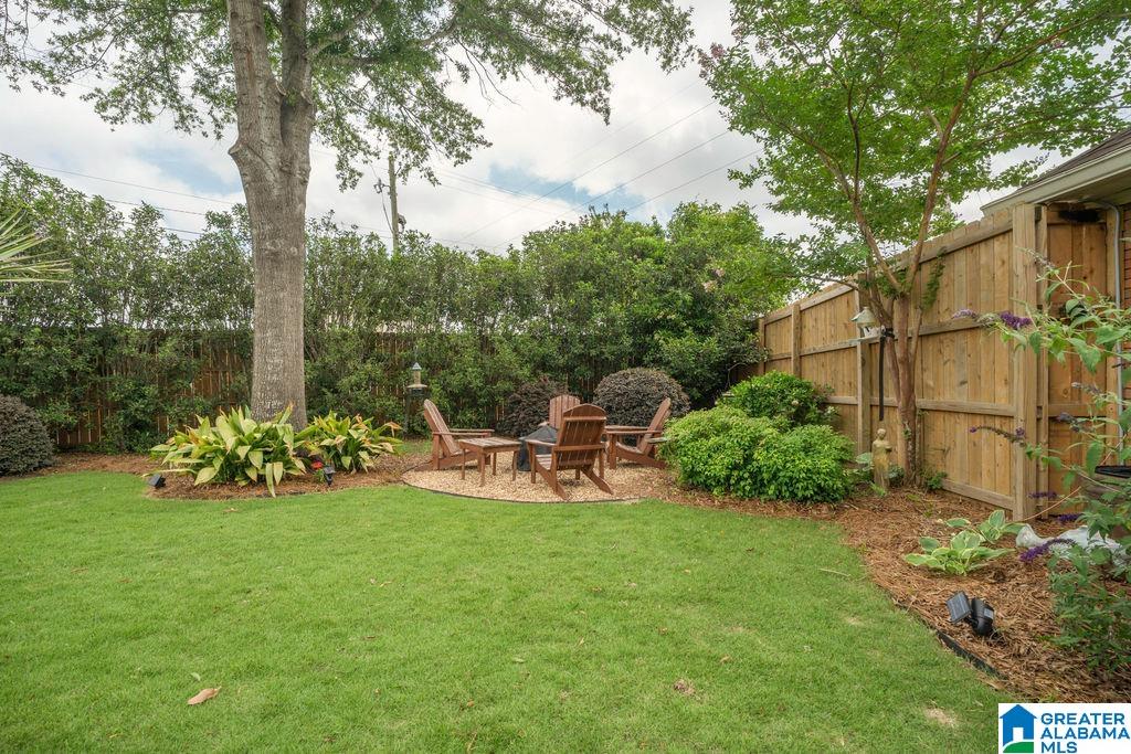 1747 PEBBLE CREEK DRIVE