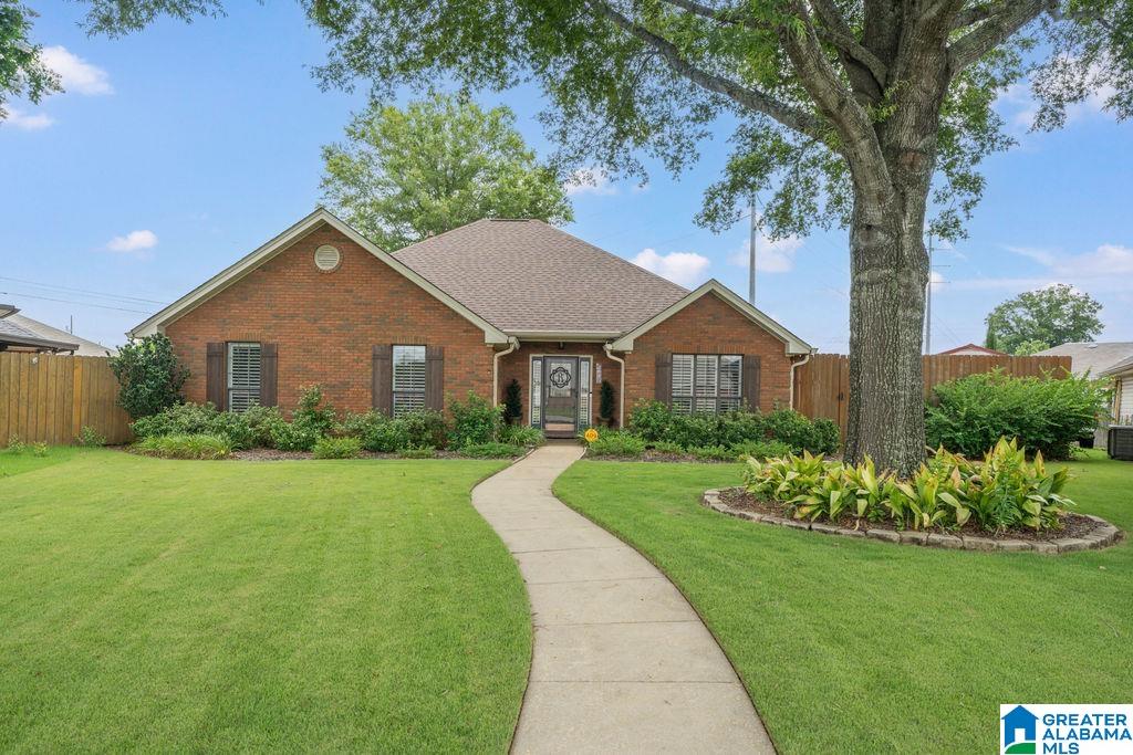 1747 PEBBLE CREEK DRIVE
