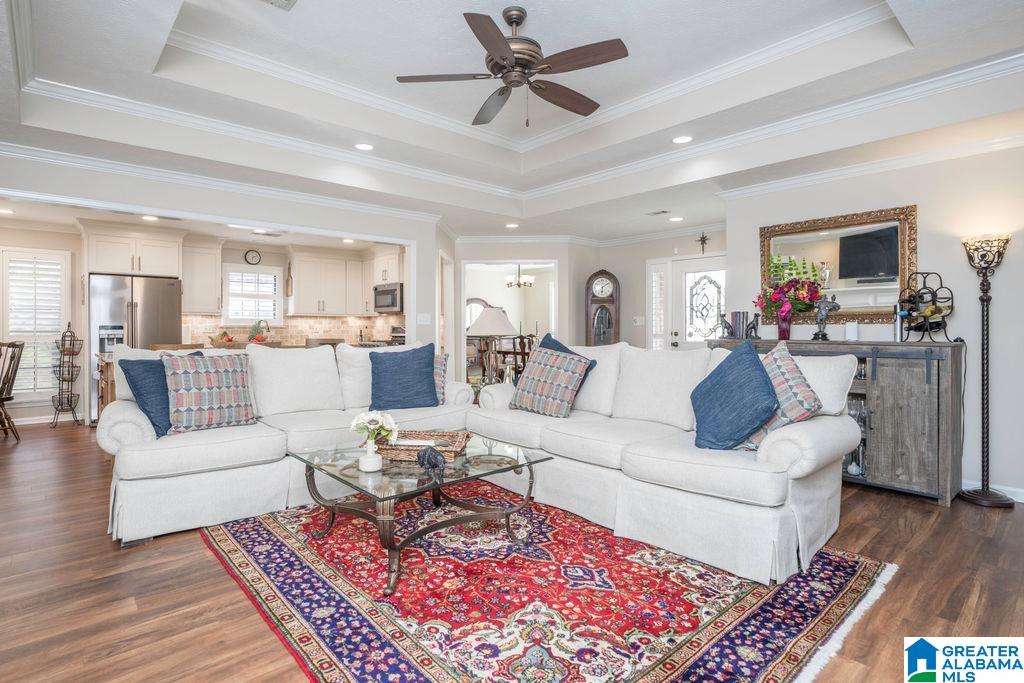 1747 PEBBLE CREEK DRIVE
