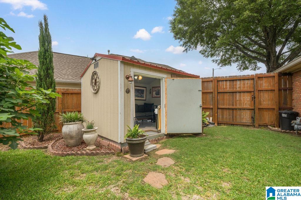 1747 PEBBLE CREEK DRIVE