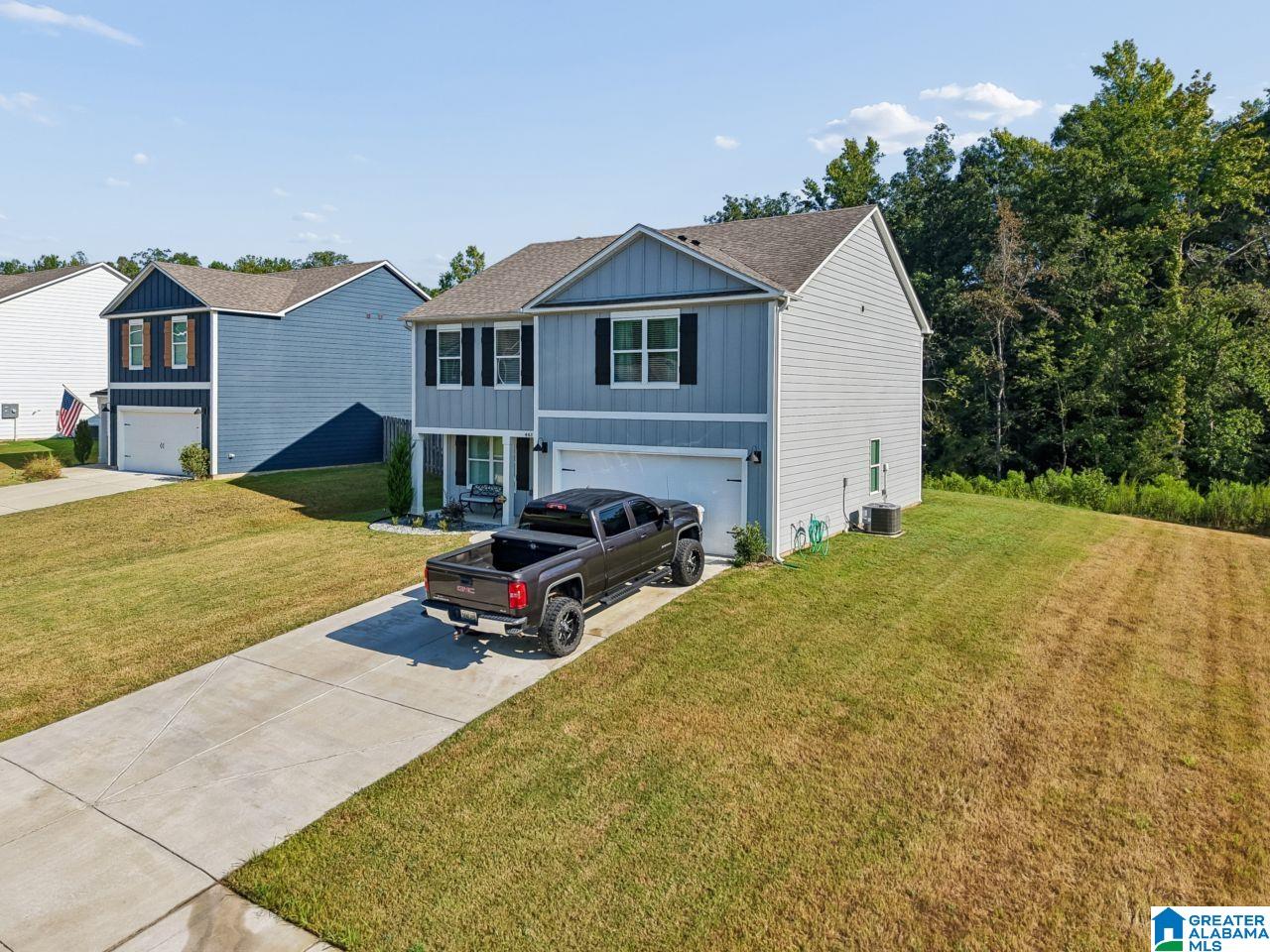 461 SADDLEWOOD COVE