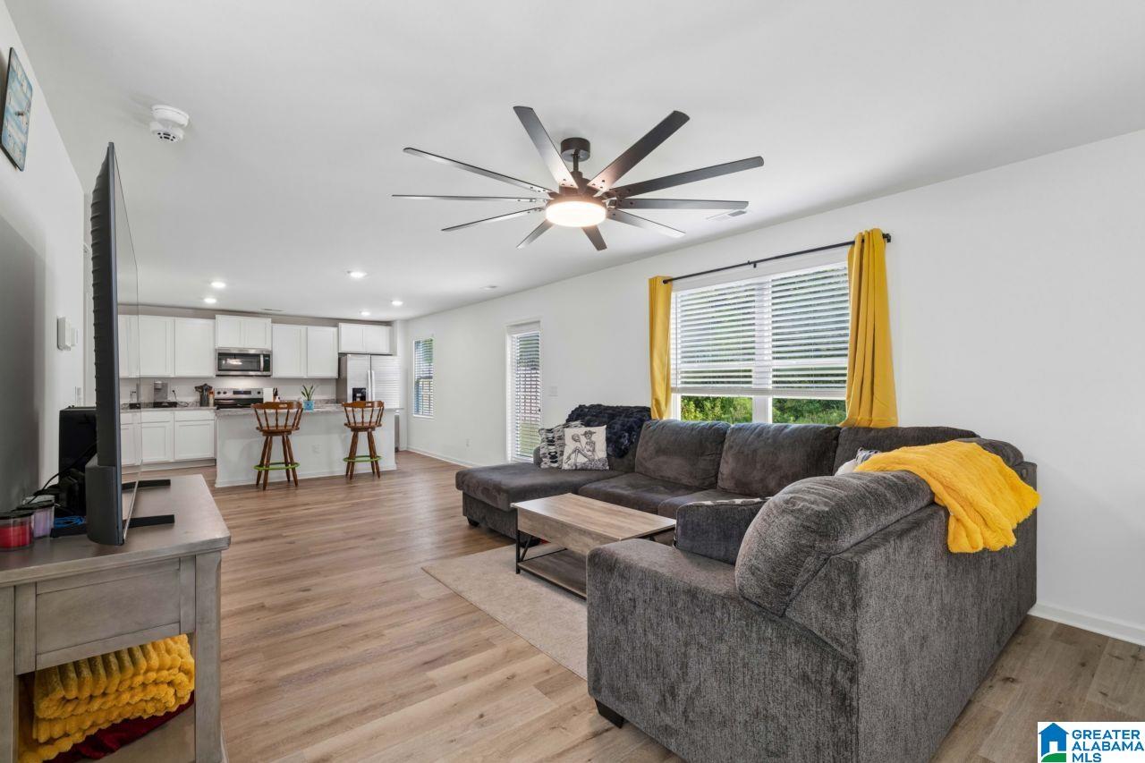 461 SADDLEWOOD COVE